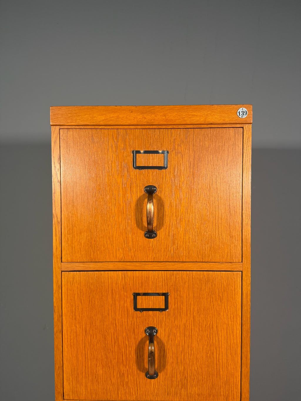 Schedario vintage in rovere