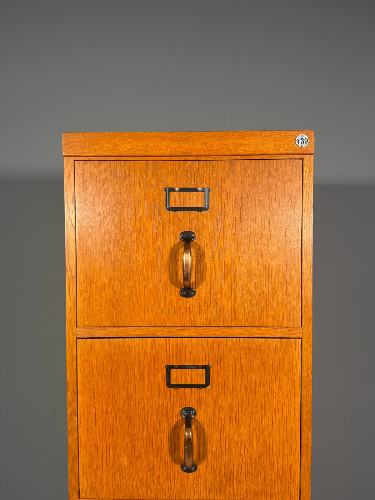 Schedario vintage in rovere