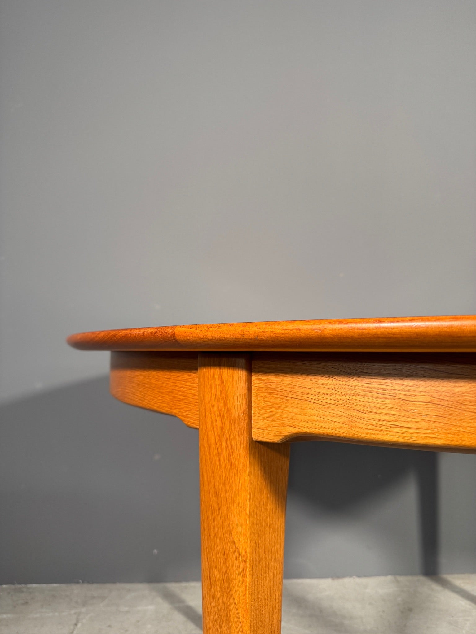 Tavolo danese anni 60