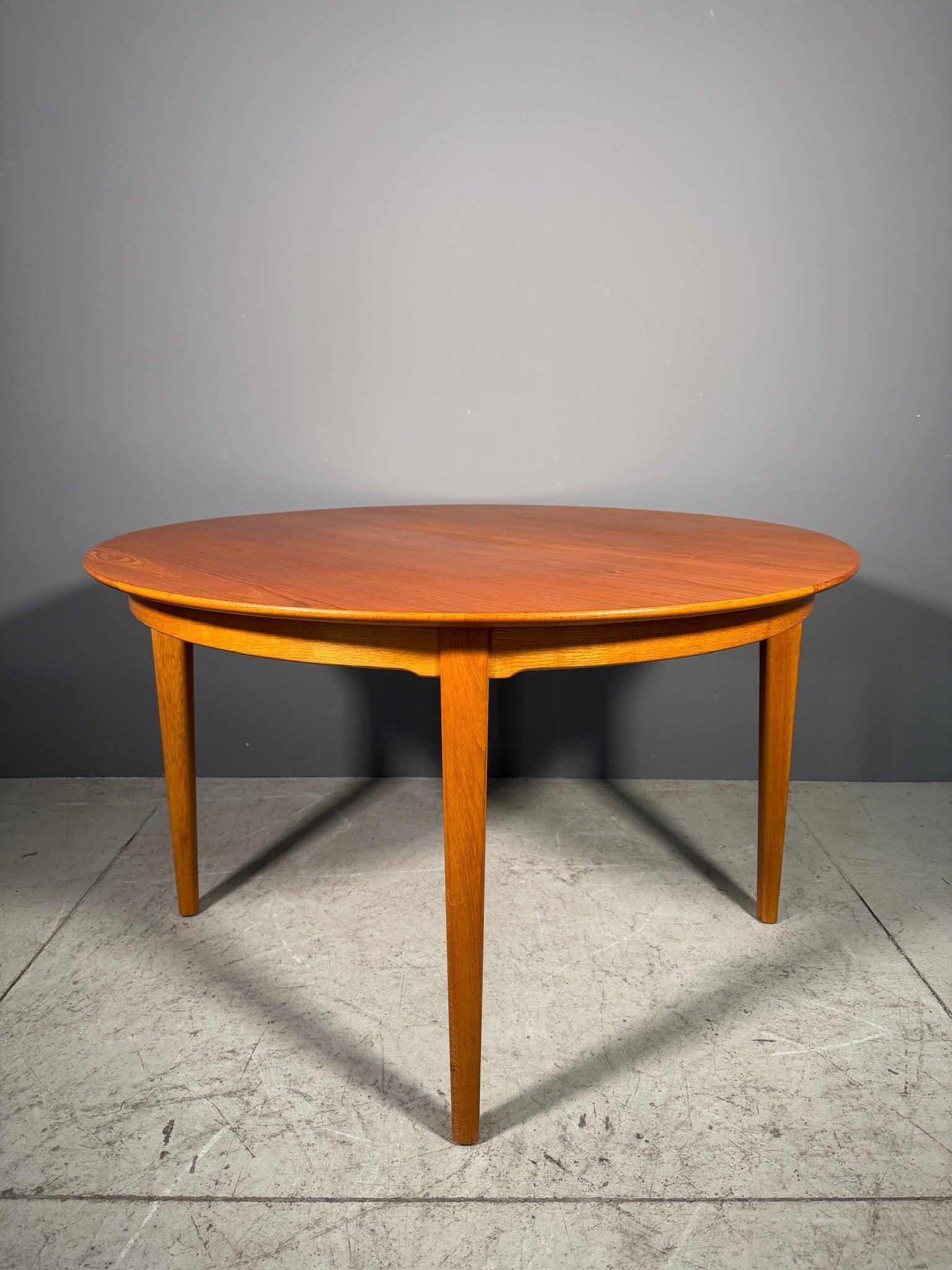 Tavolo danese anni 60