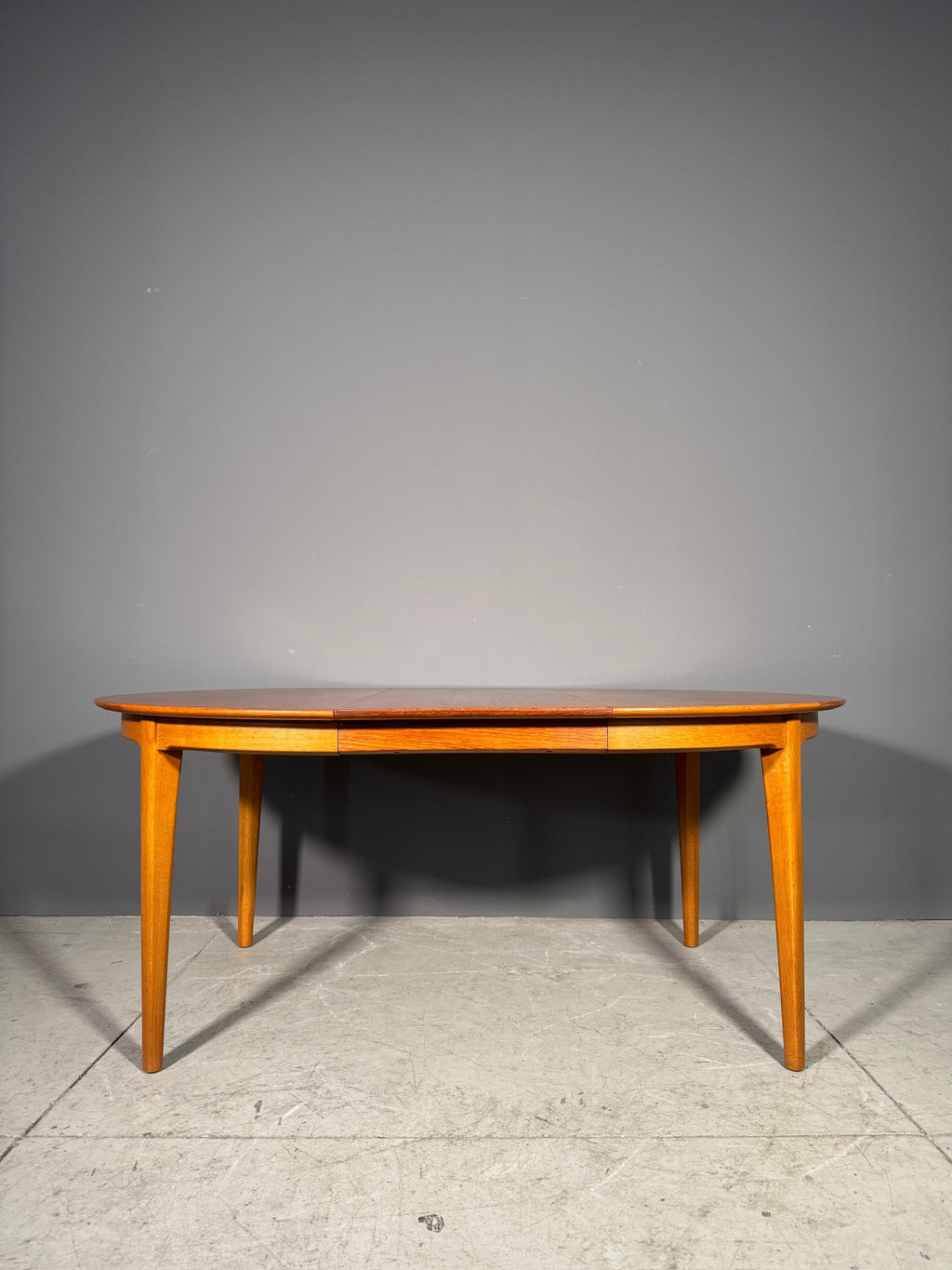 Tavolo danese anni 60