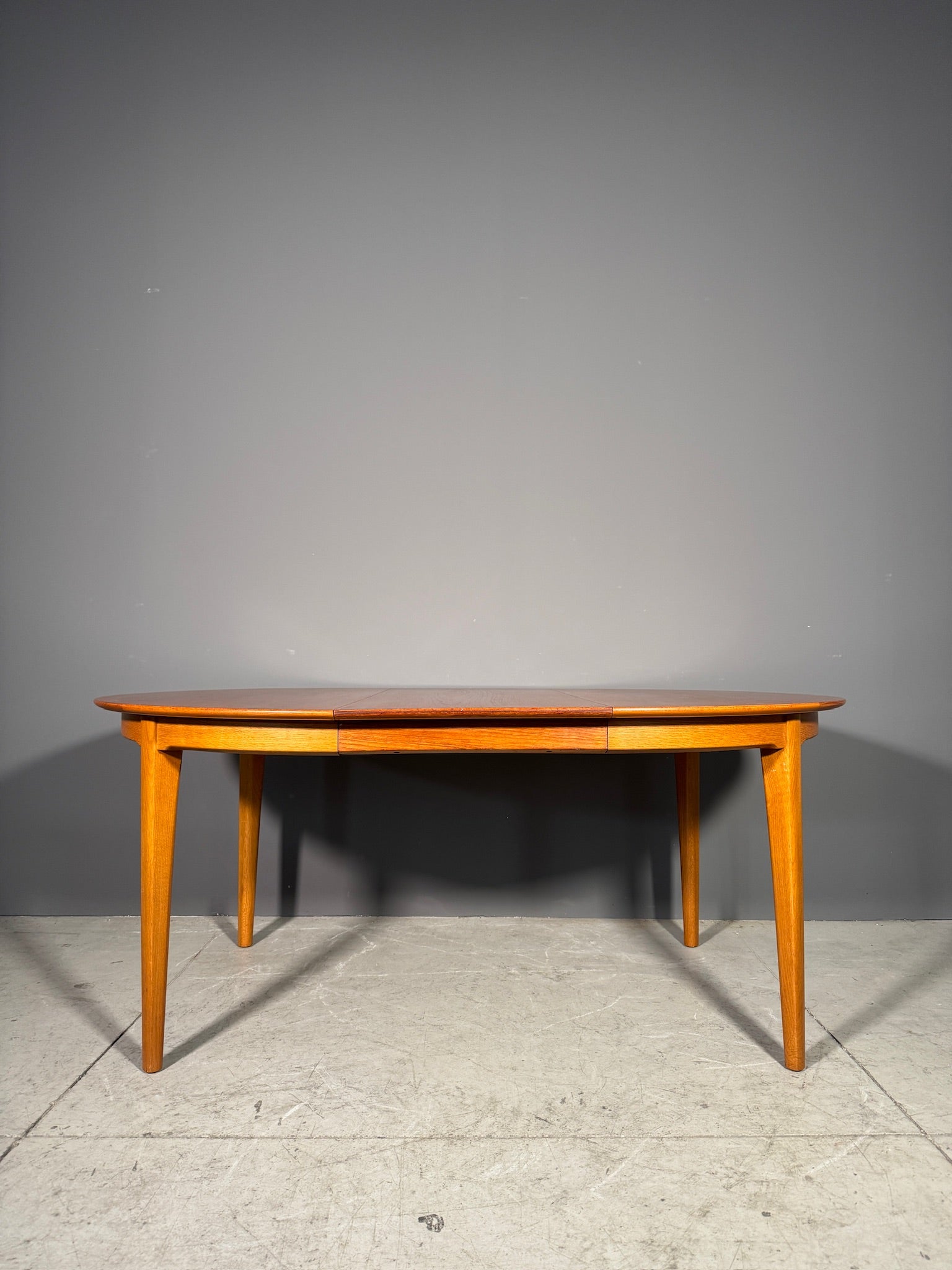 Tavolo danese anni 60