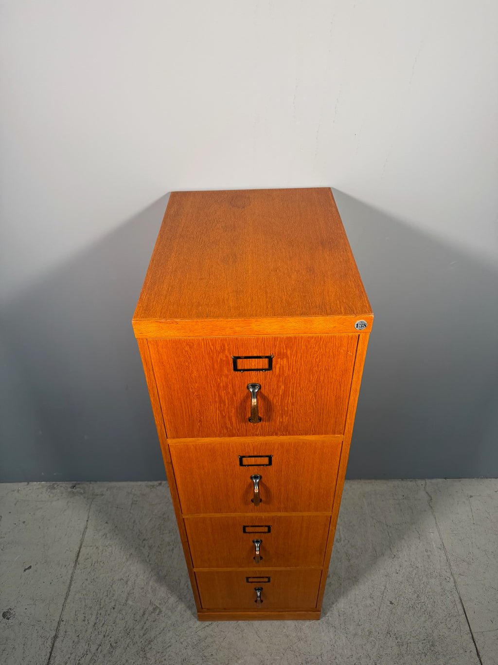 Schedario vintage in rovere
