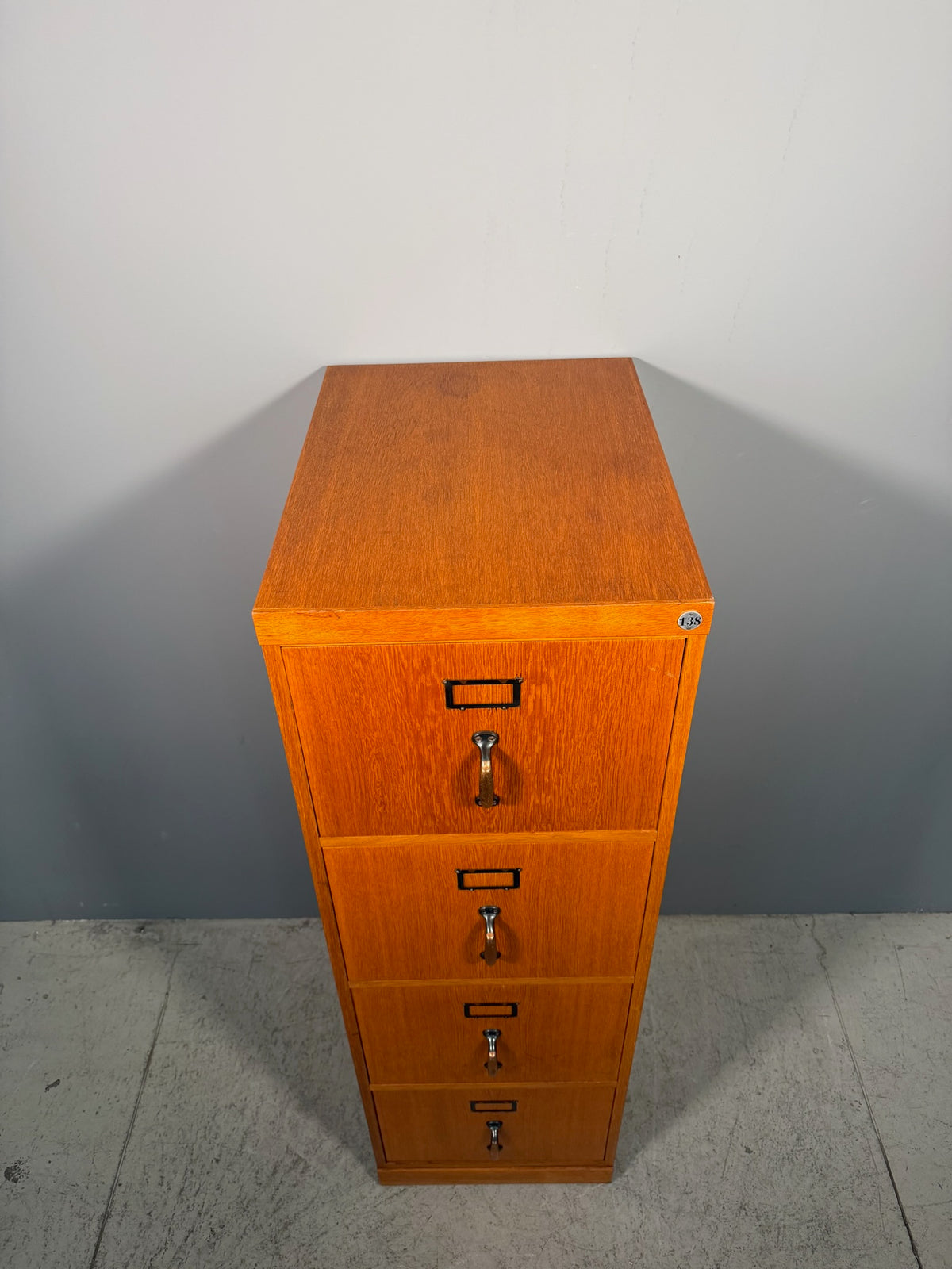 Schedario vintage in rovere