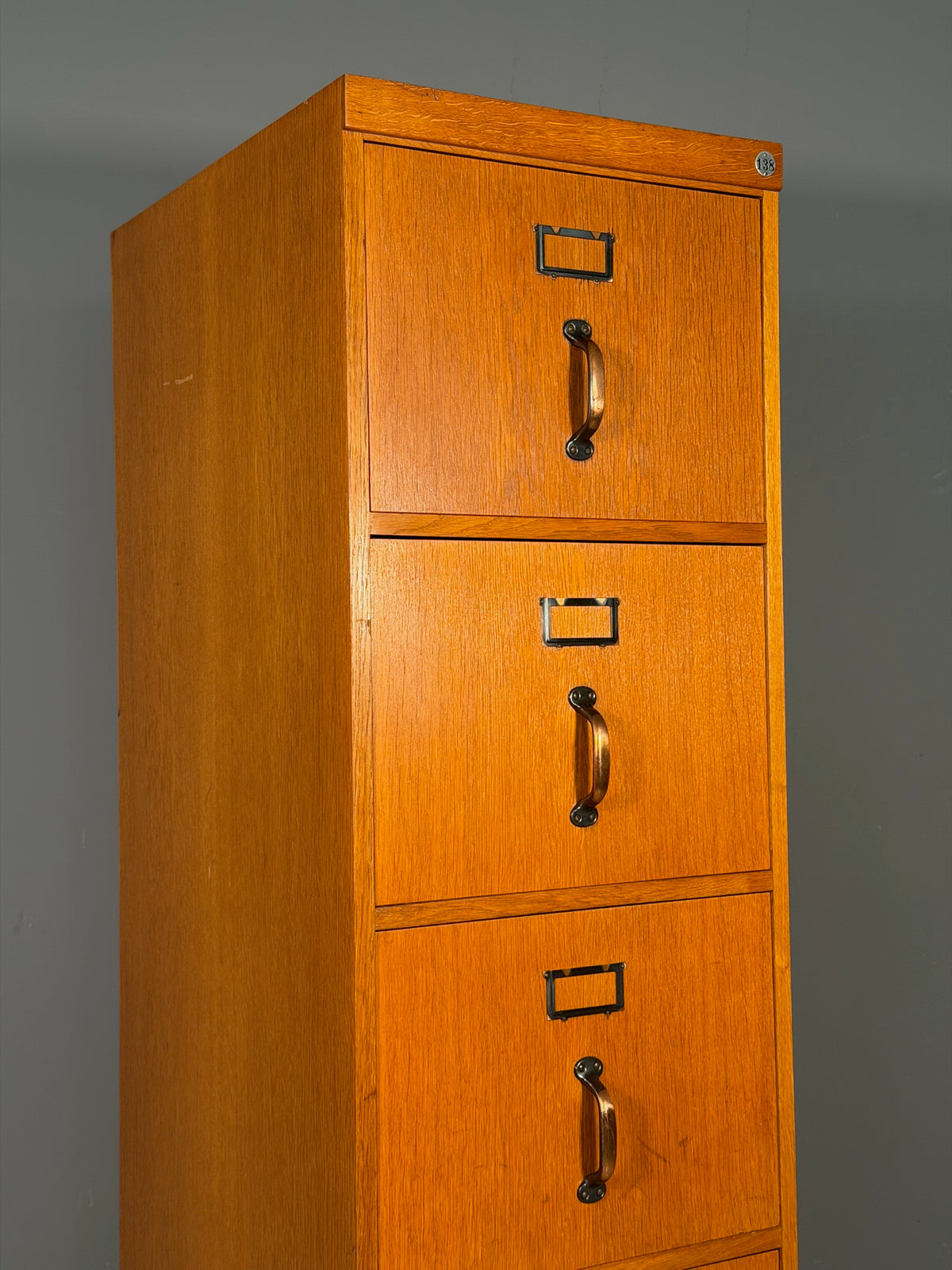 Schedario vintage in rovere