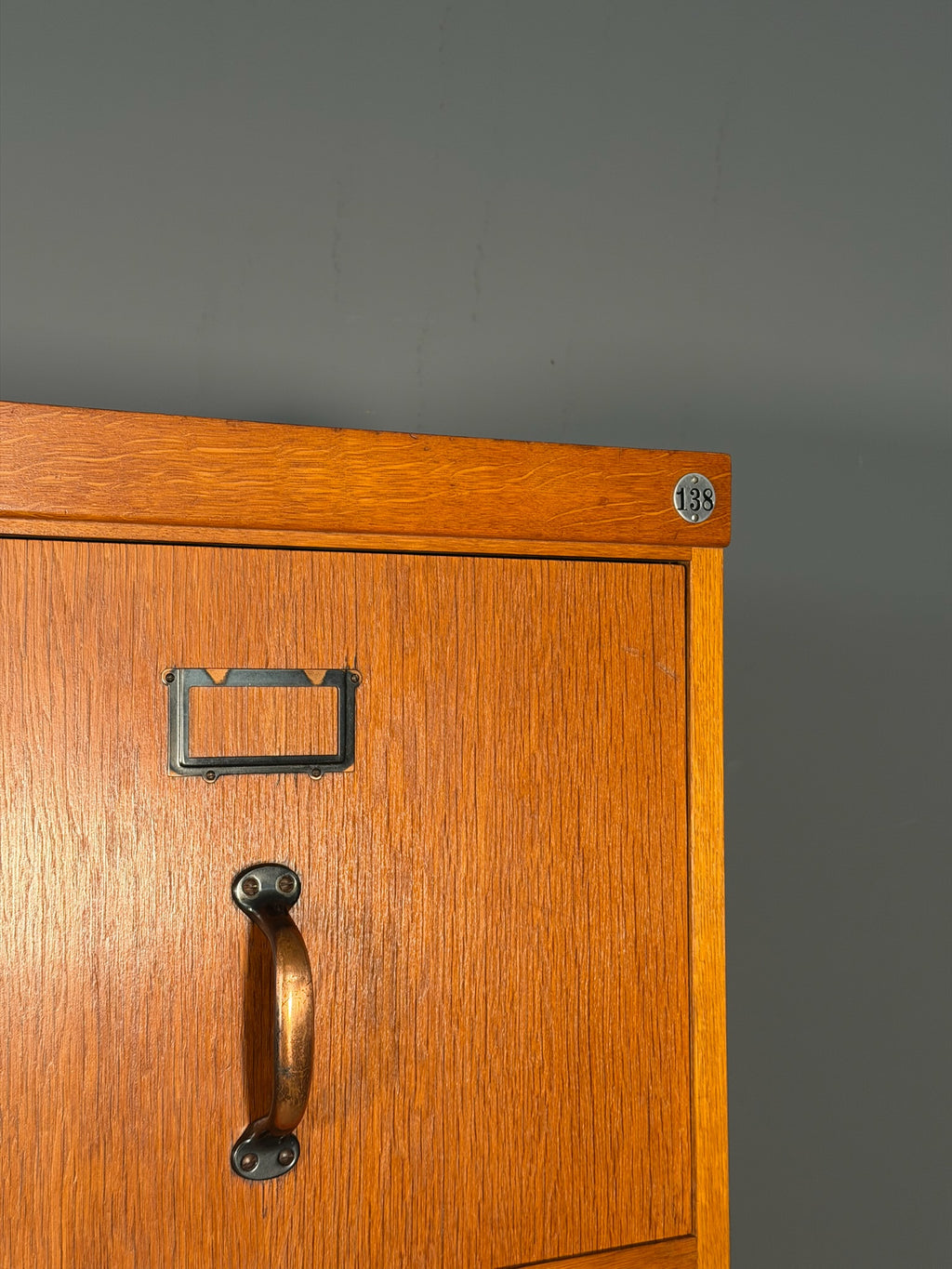 Schedario vintage in rovere