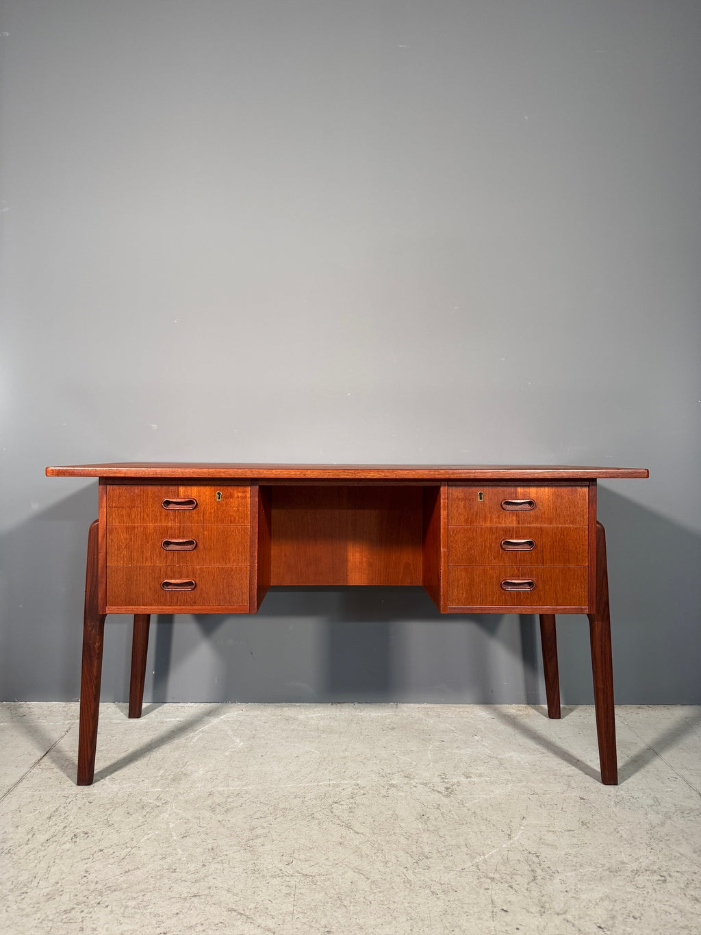 Scrivania danese in teak