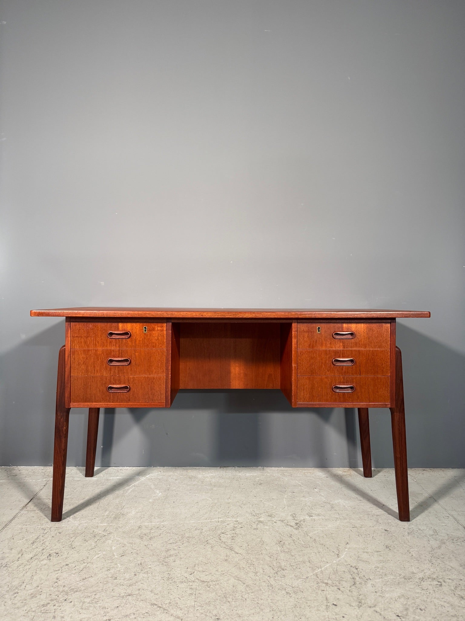 Scrivania danese in teak