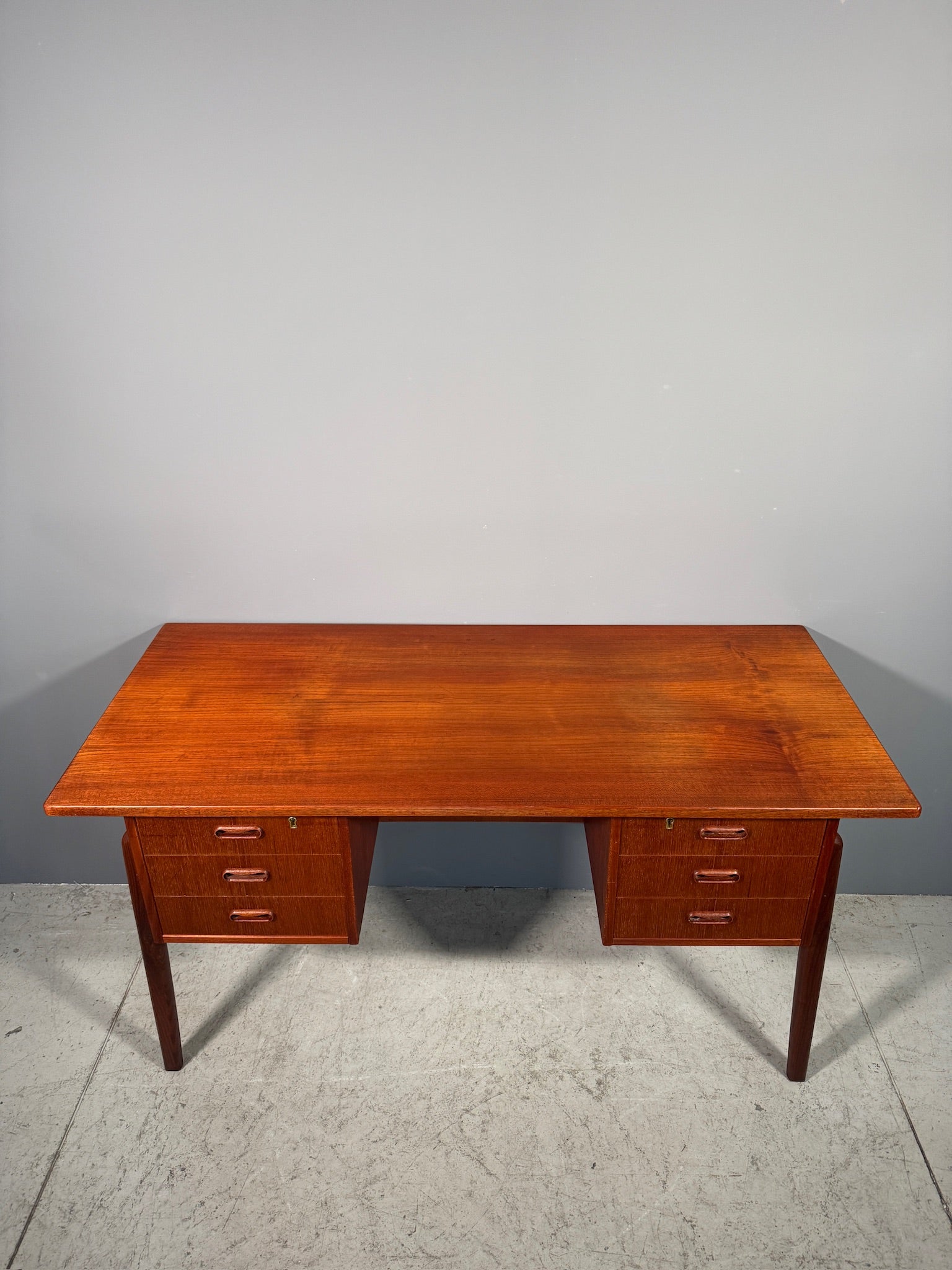 Scrivania danese in teak