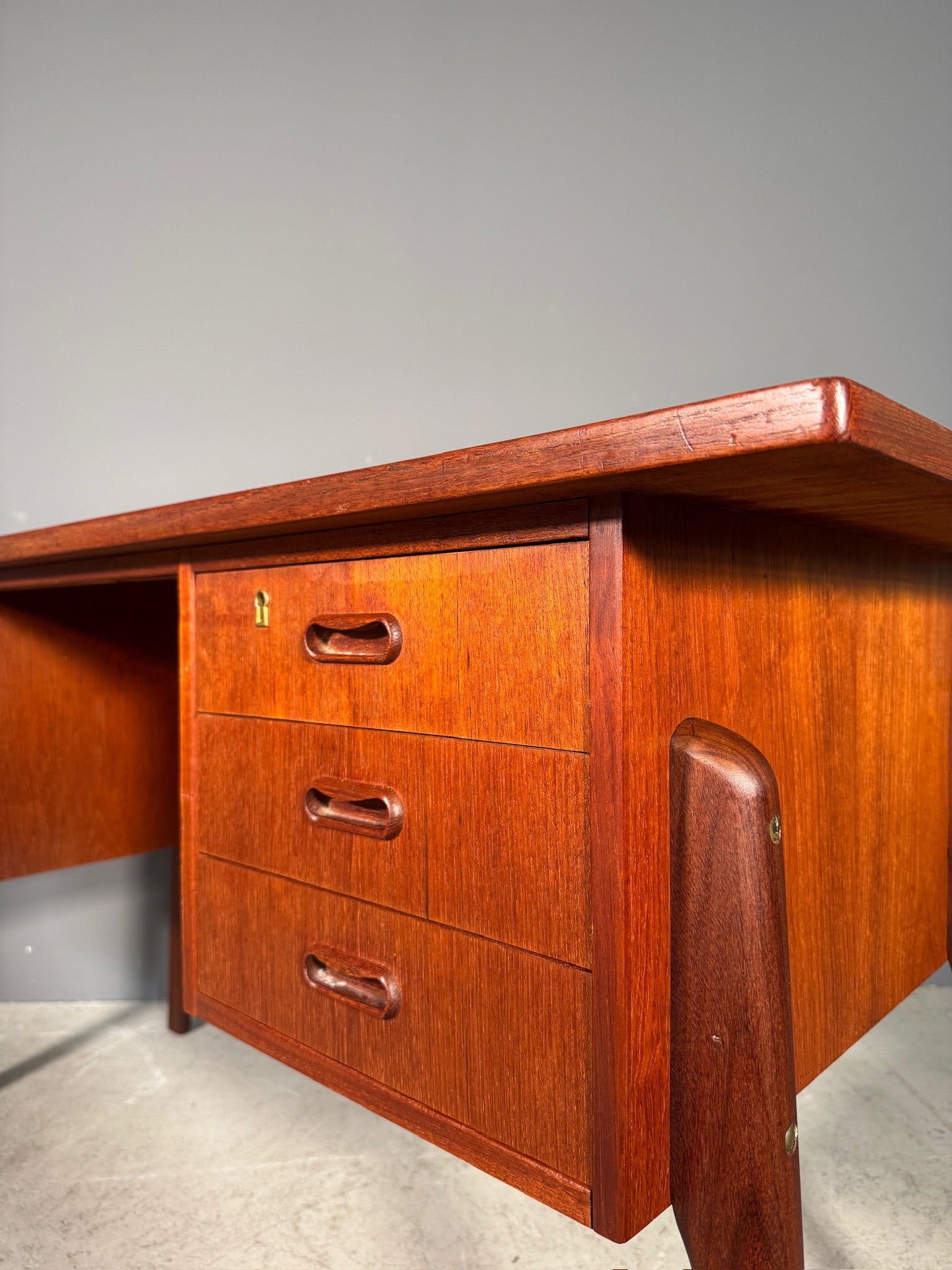 Scrivania danese in teak