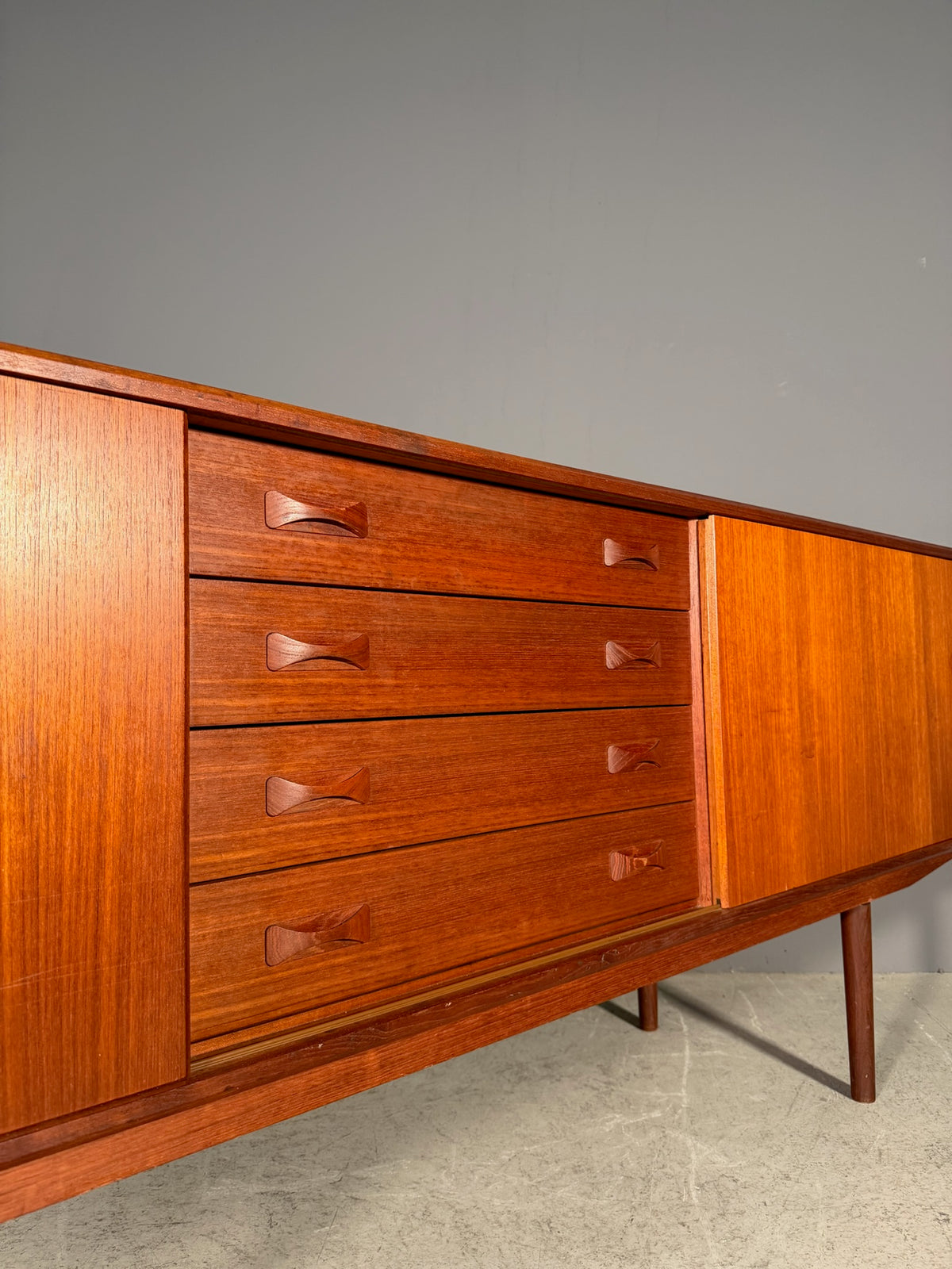Sideboard danese Anni 60