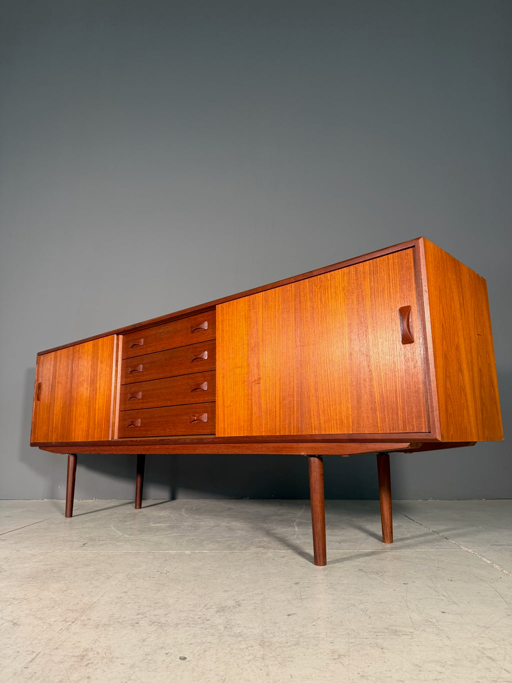 Sideboard danese Anni 60