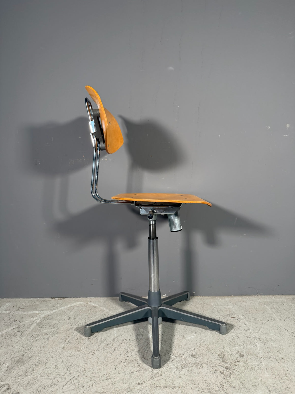 Sedia da scuola regolabile in altezza