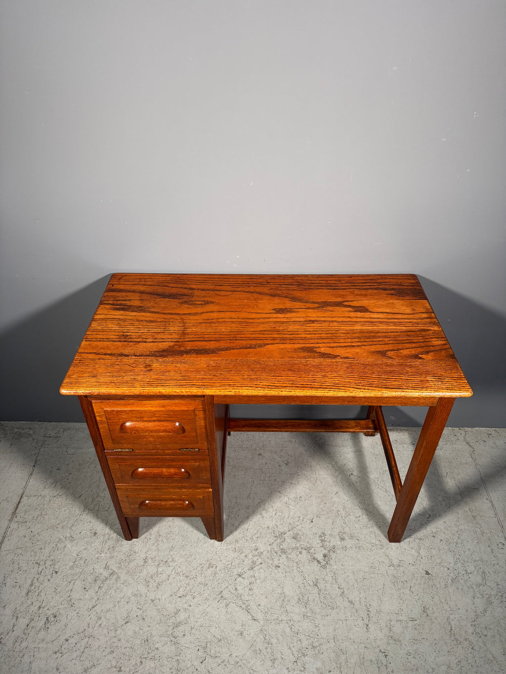 Piccola scrivania in rovere