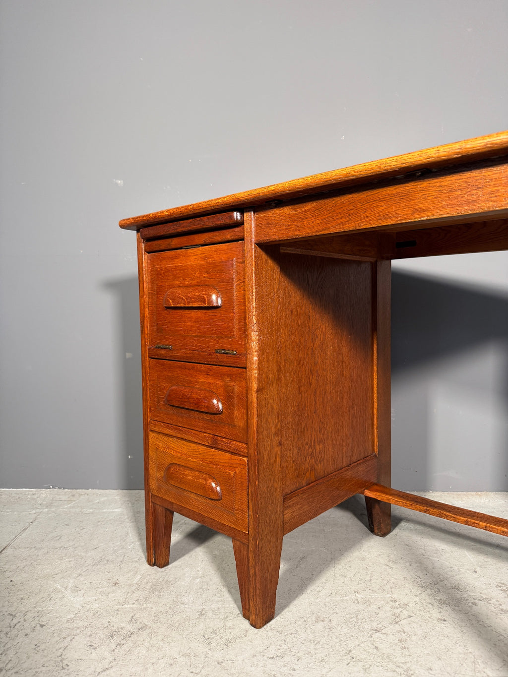 Piccola scrivania in rovere