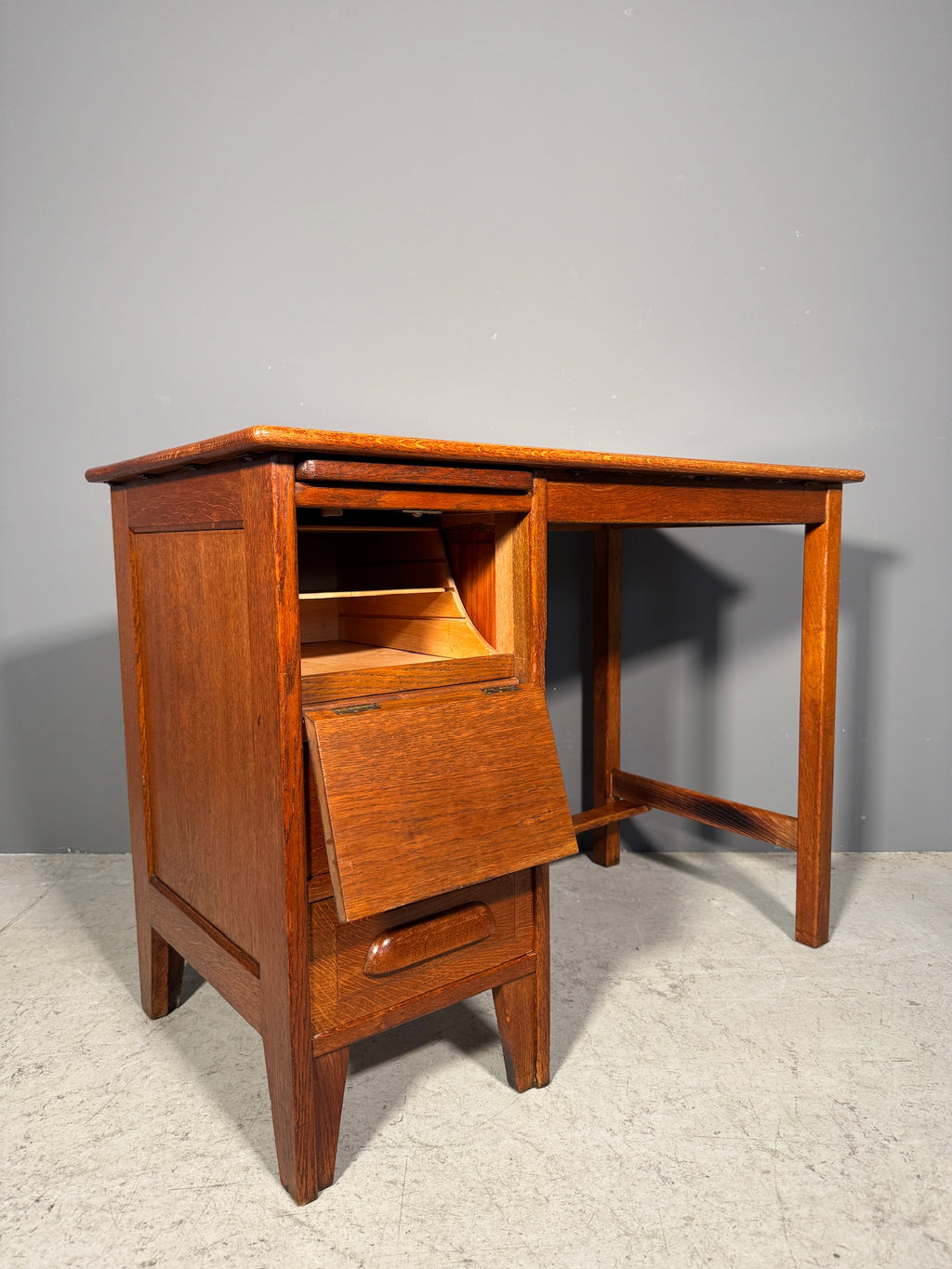 Piccola scrivania in rovere