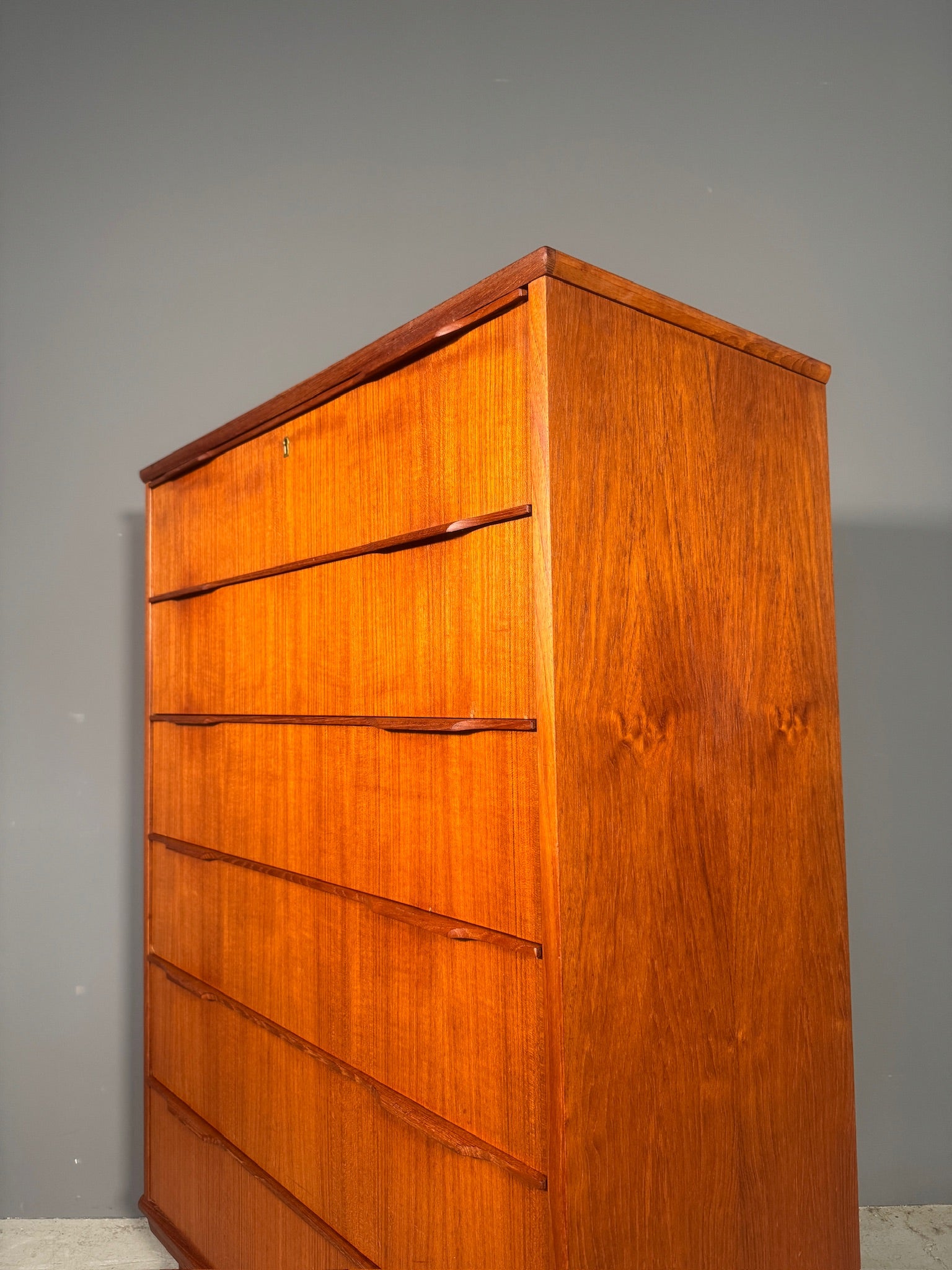 Cassettiera danese in teak