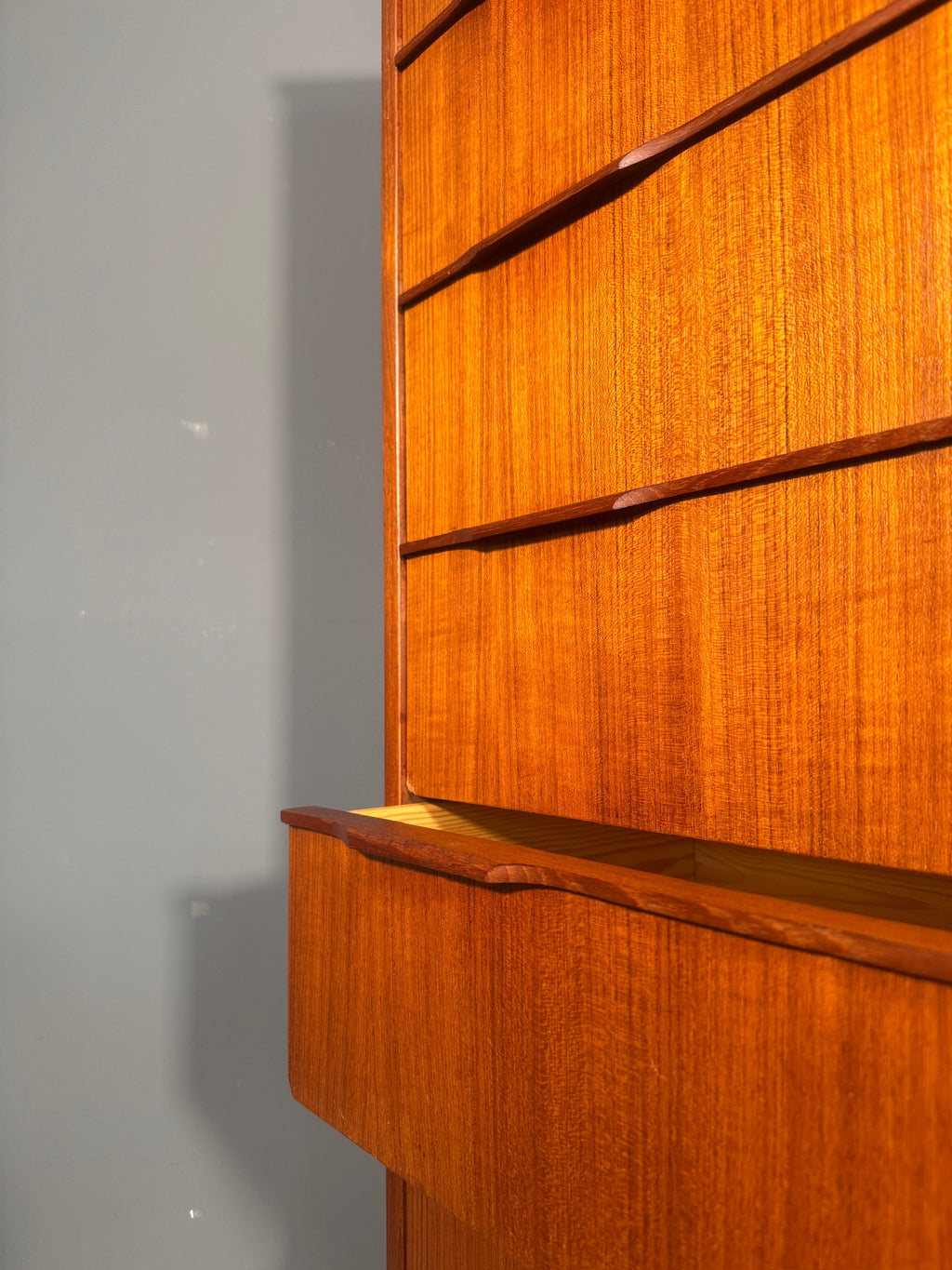 Cassettiera danese in teak