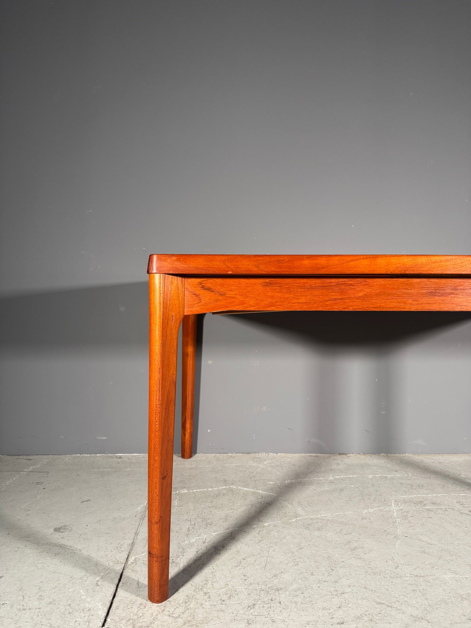 Tavolo Henning Kyaernulf