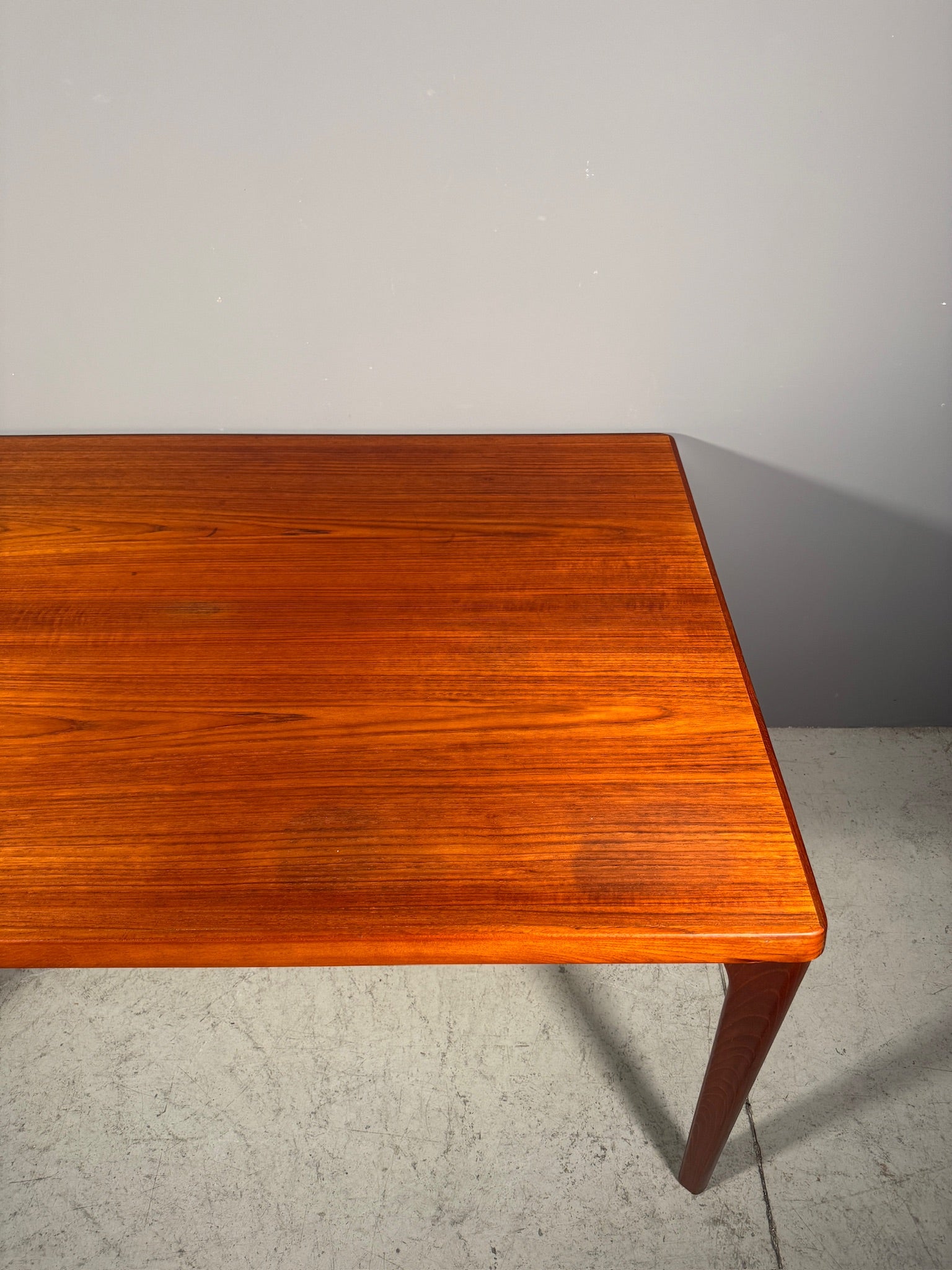 Tavolo Henning Kyaernulf