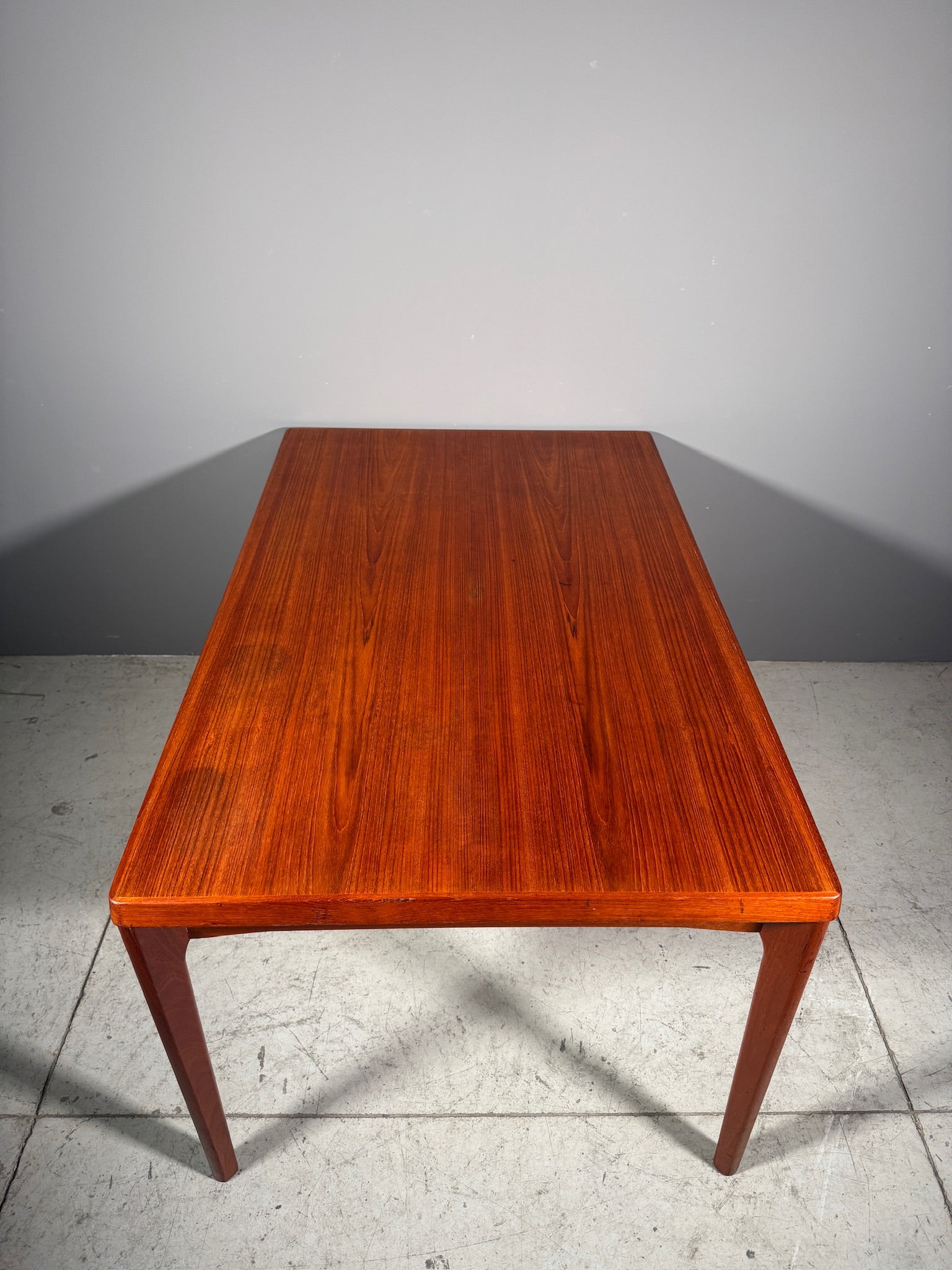 Tavolo Henning Kyaernulf