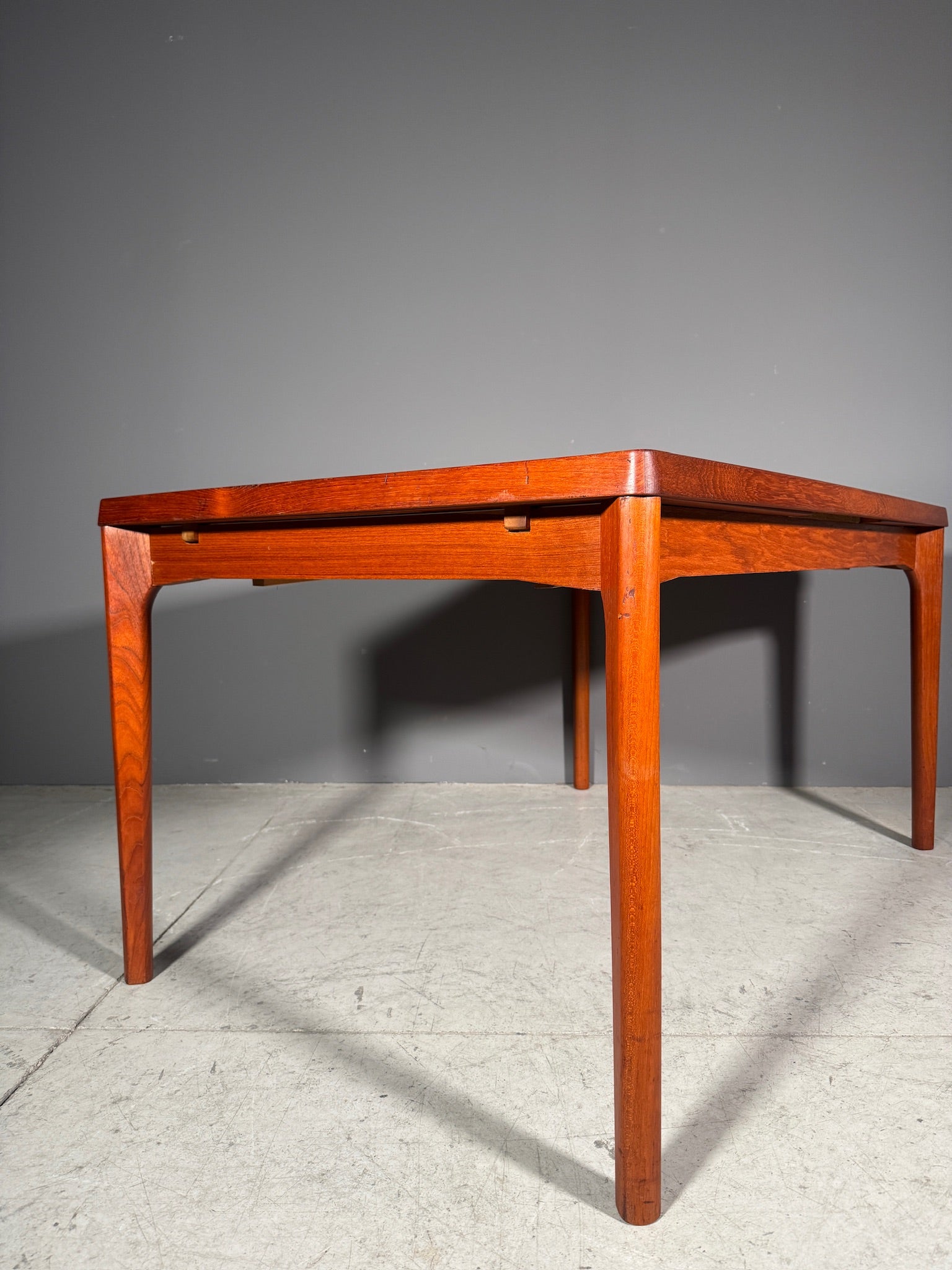 Tavolo Henning Kyaernulf