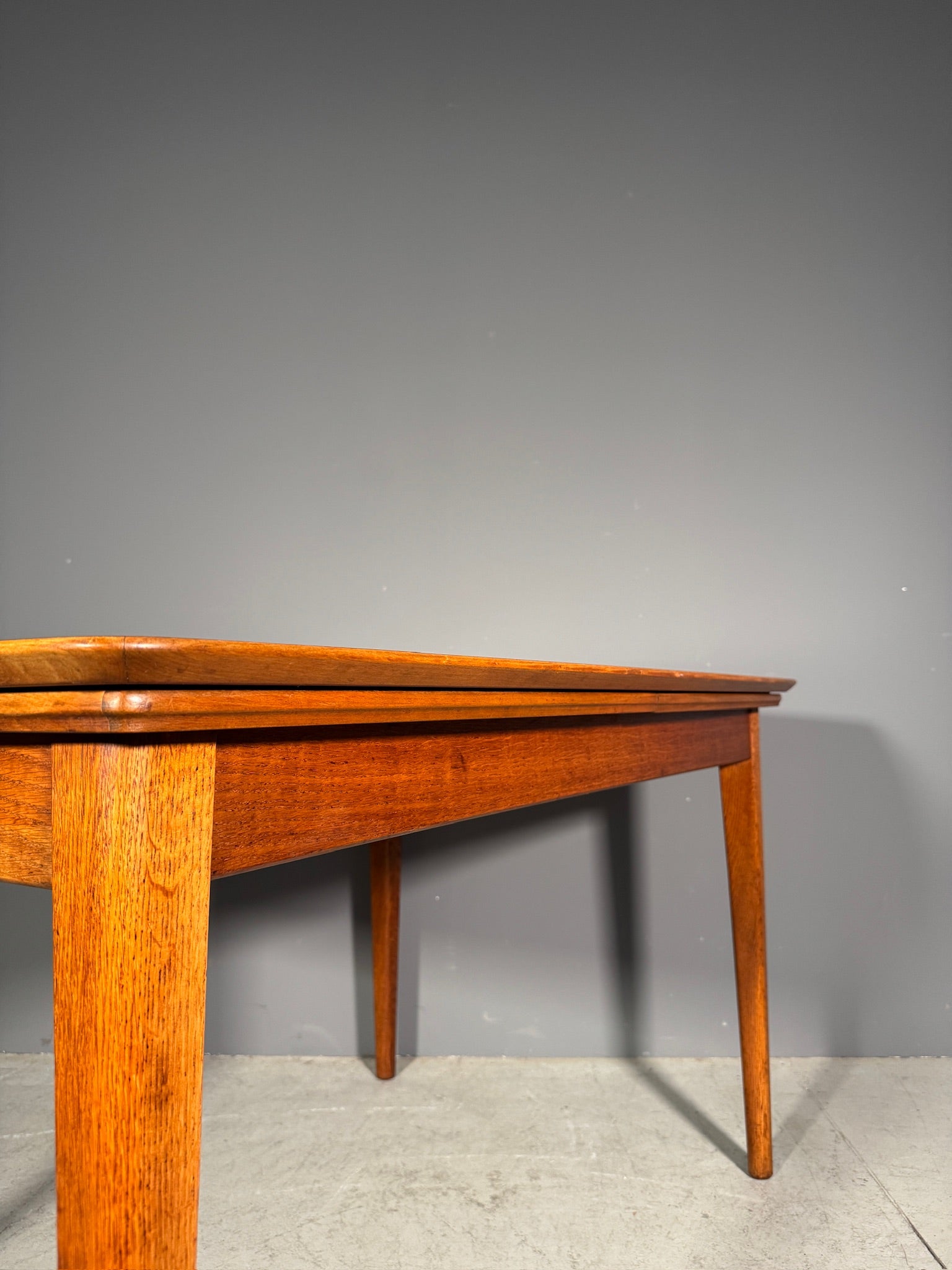 Tavolo anni 60 in teak