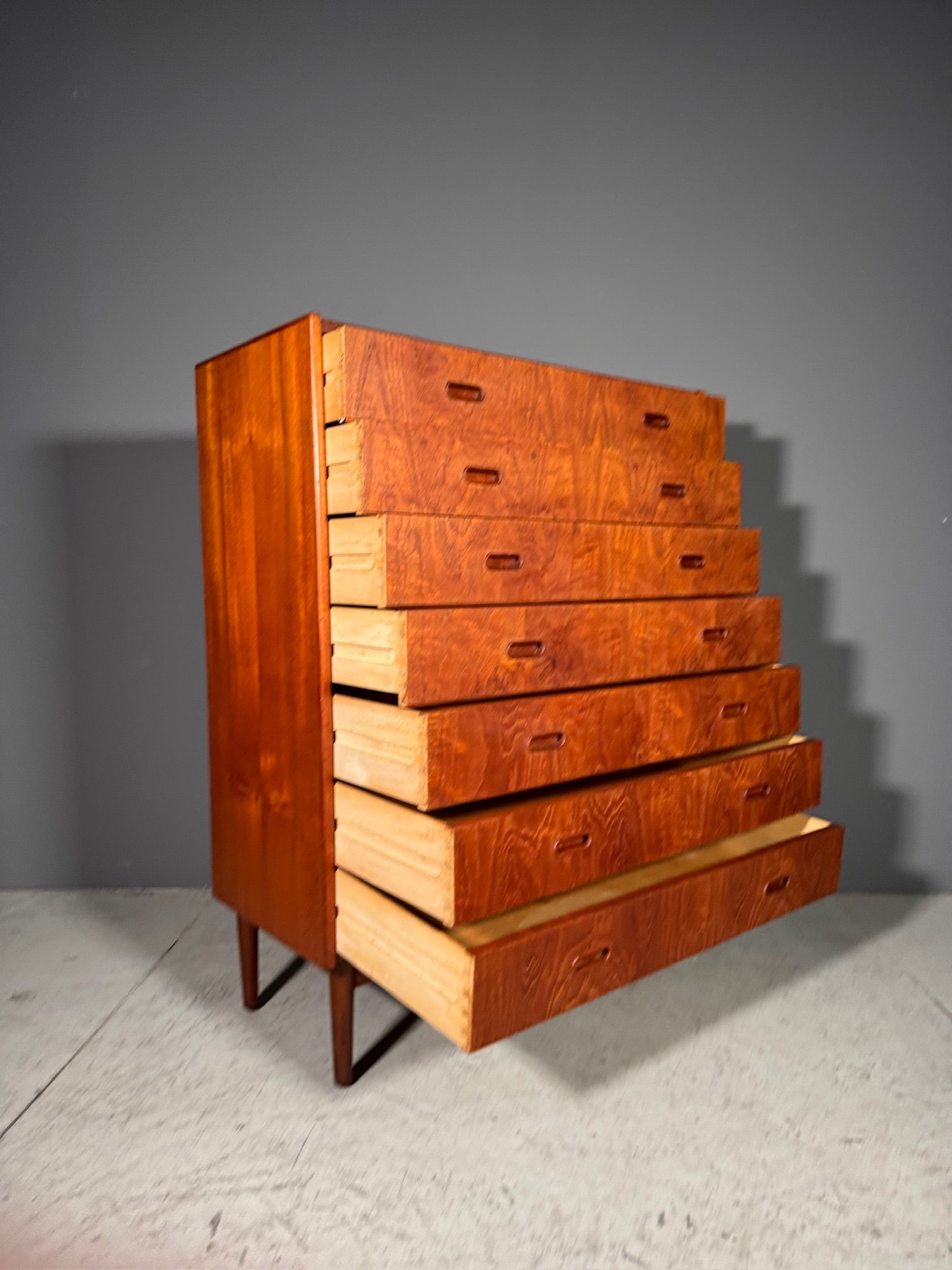 Cassettiera in teak anni 60