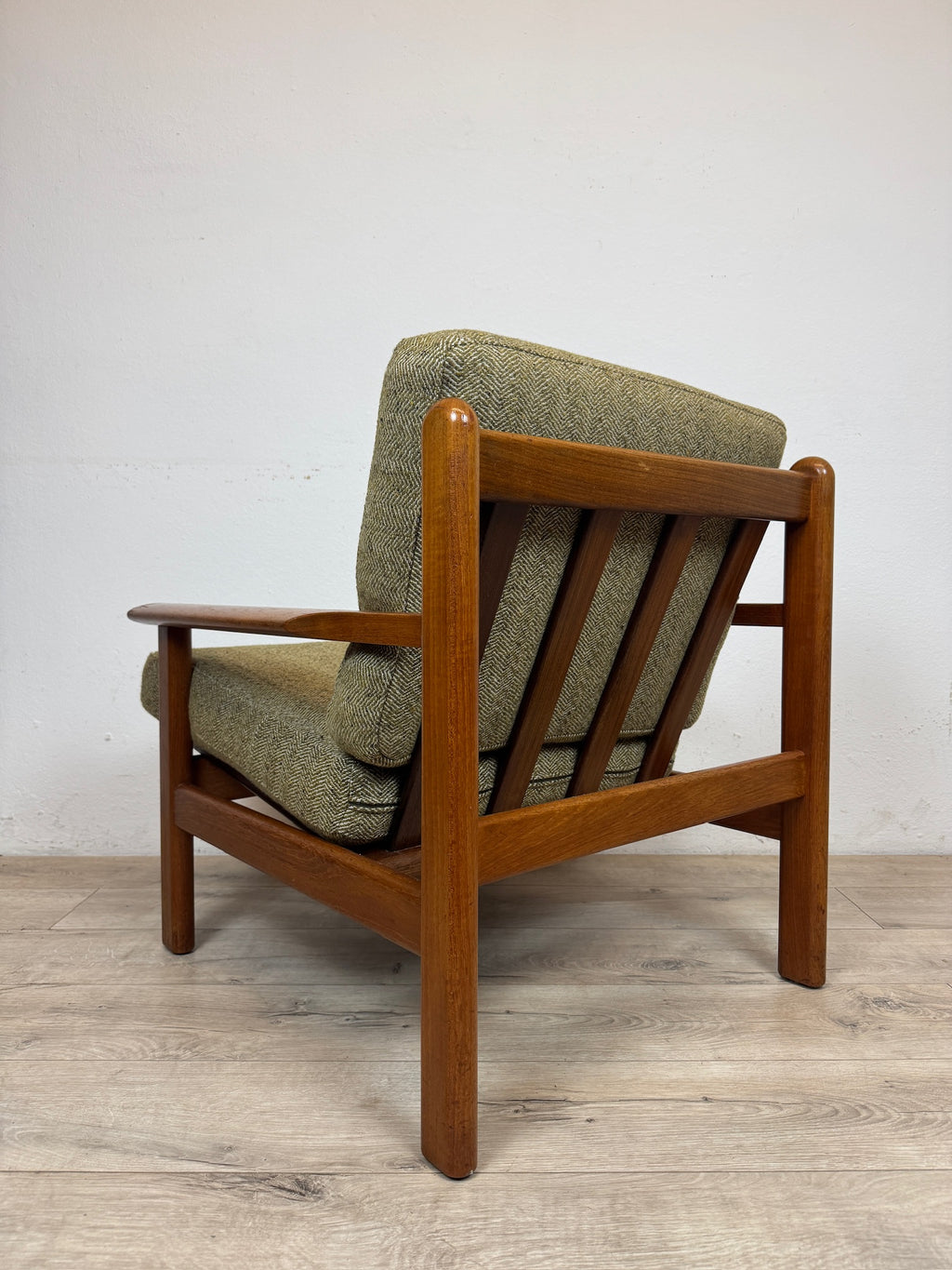 Poltrona di Poul Volther modello 390