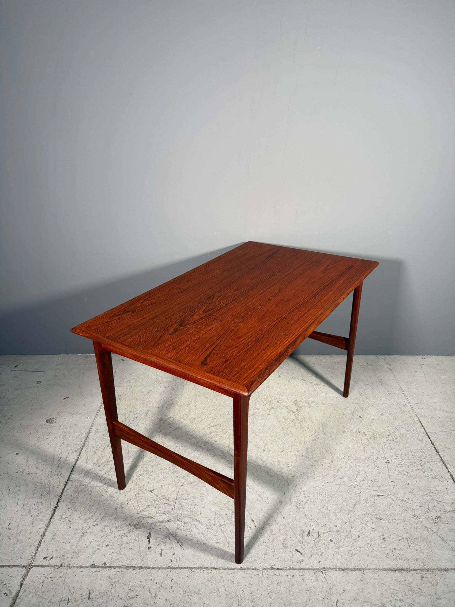 Scrivania in teak Anni 60