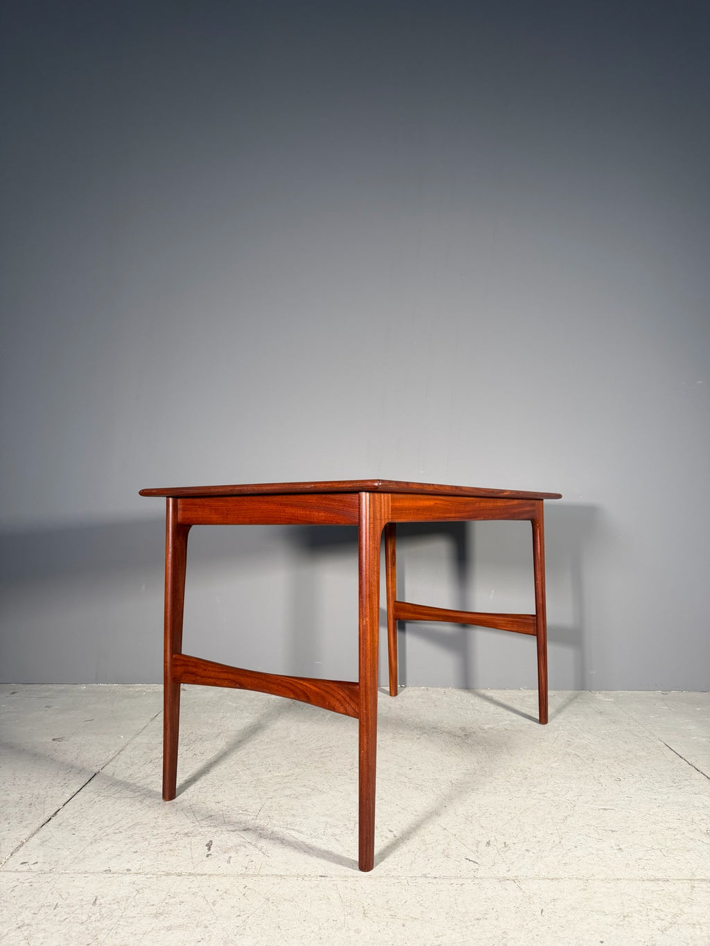Scrivania in teak Anni 60