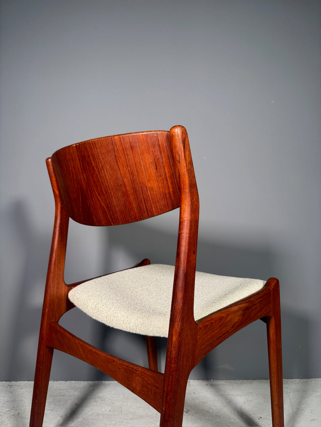 Sedia danese in teak