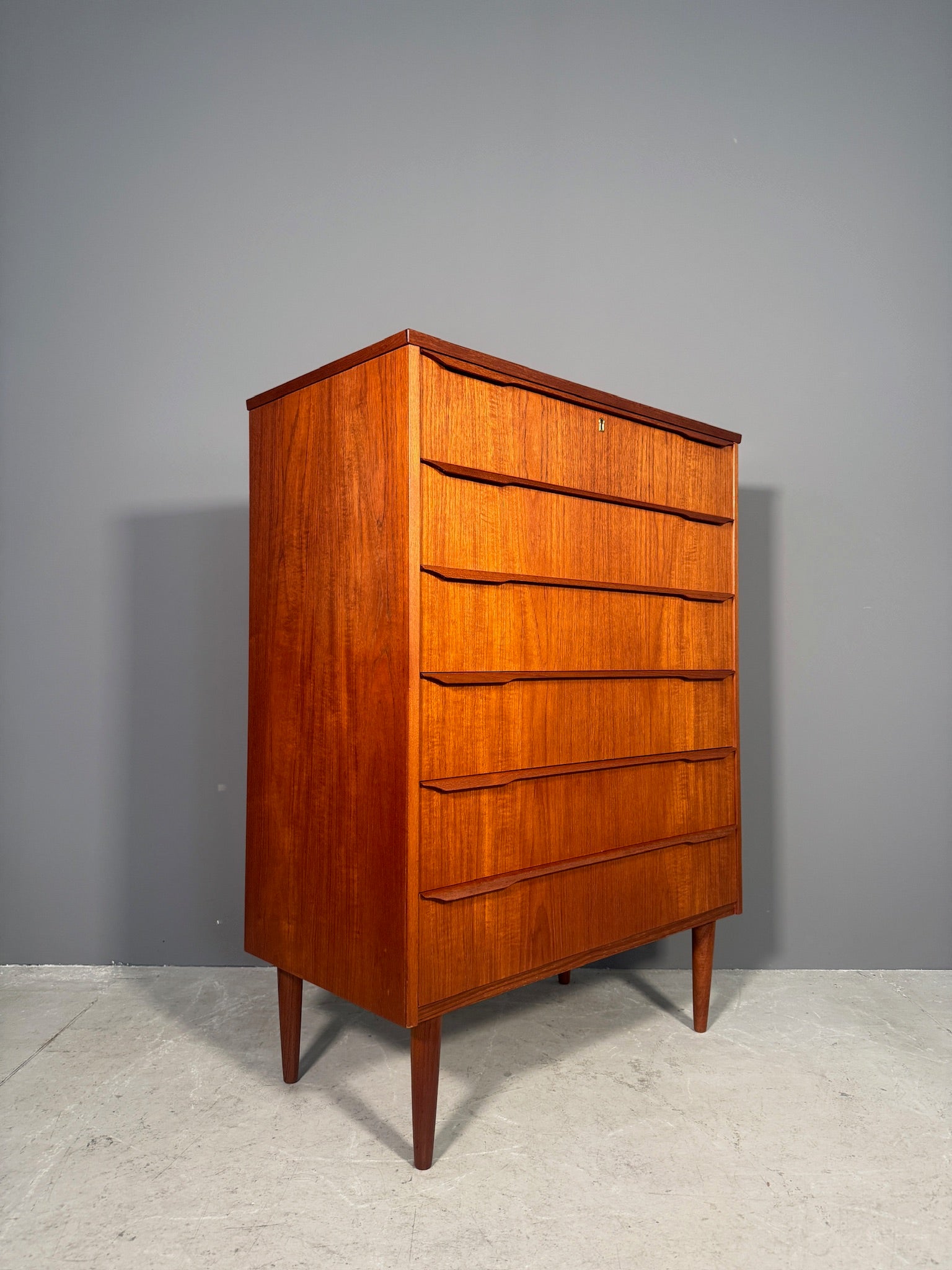 Cassettiera danese in teak anni 60