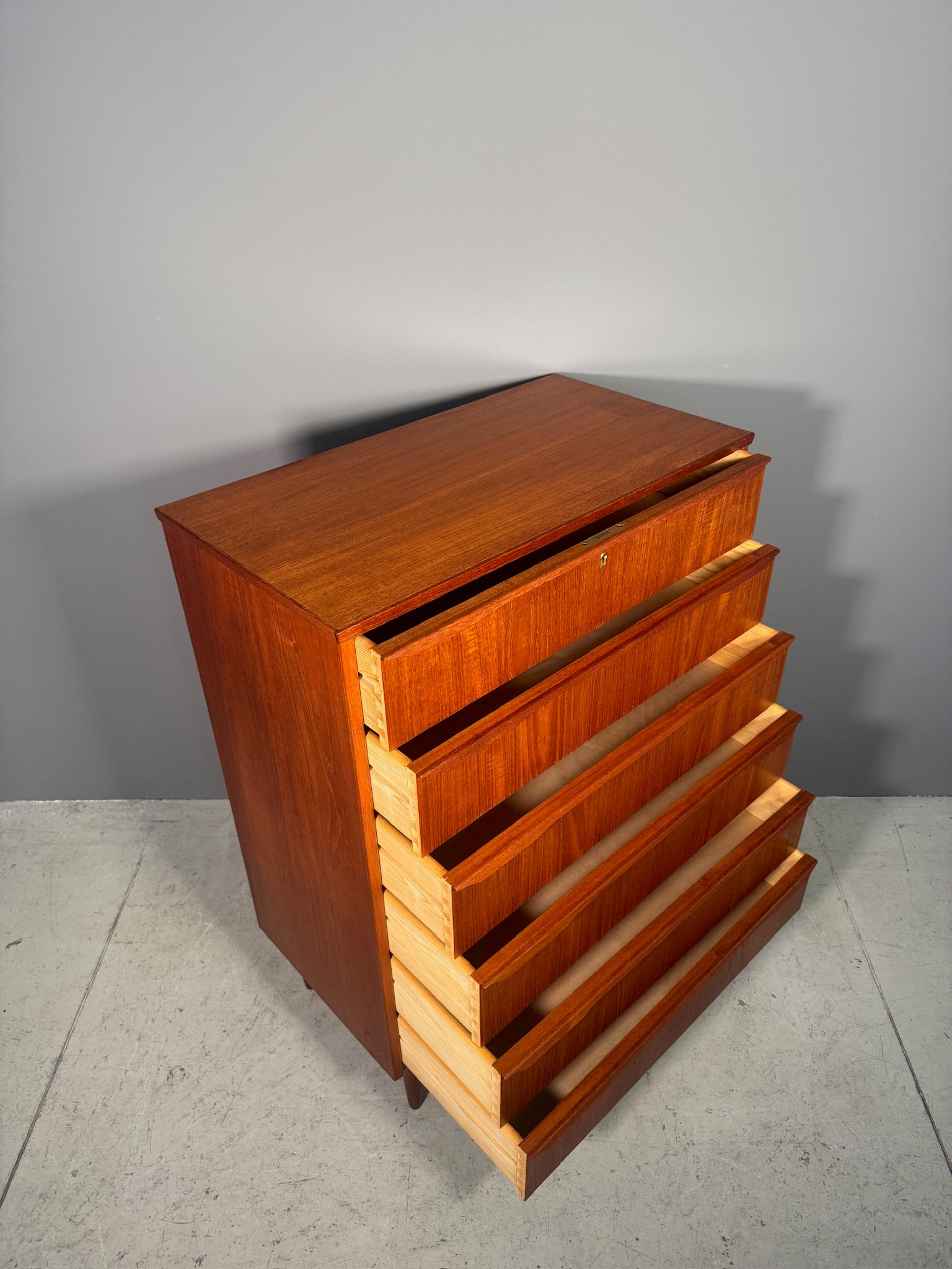 Cassettiera danese in teak anni 60