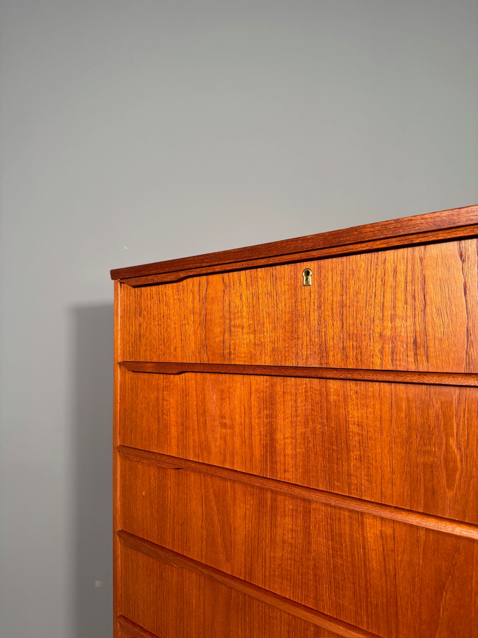 Cassettiera danese in teak anni 60