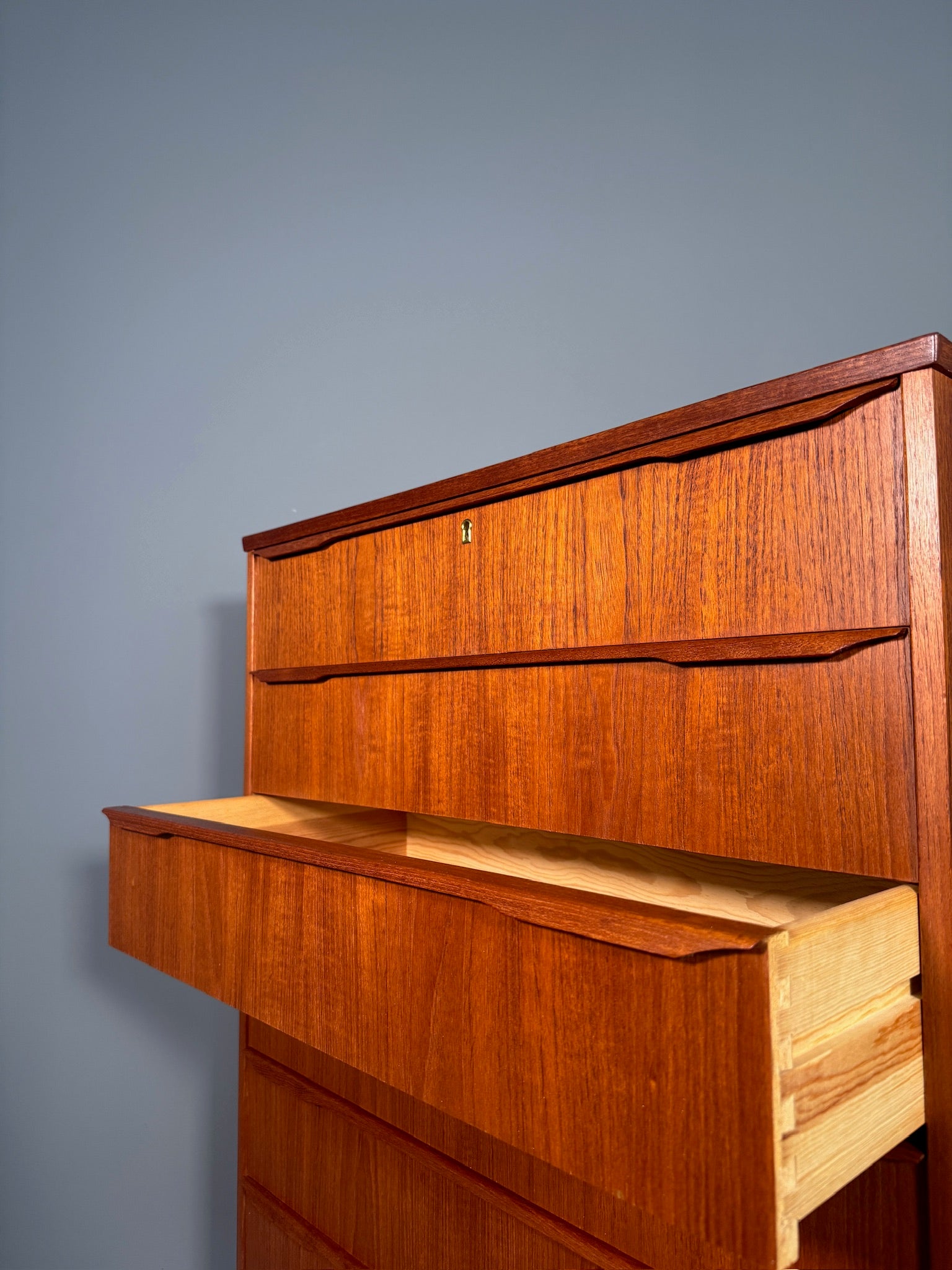 Cassettiera danese in teak anni 60