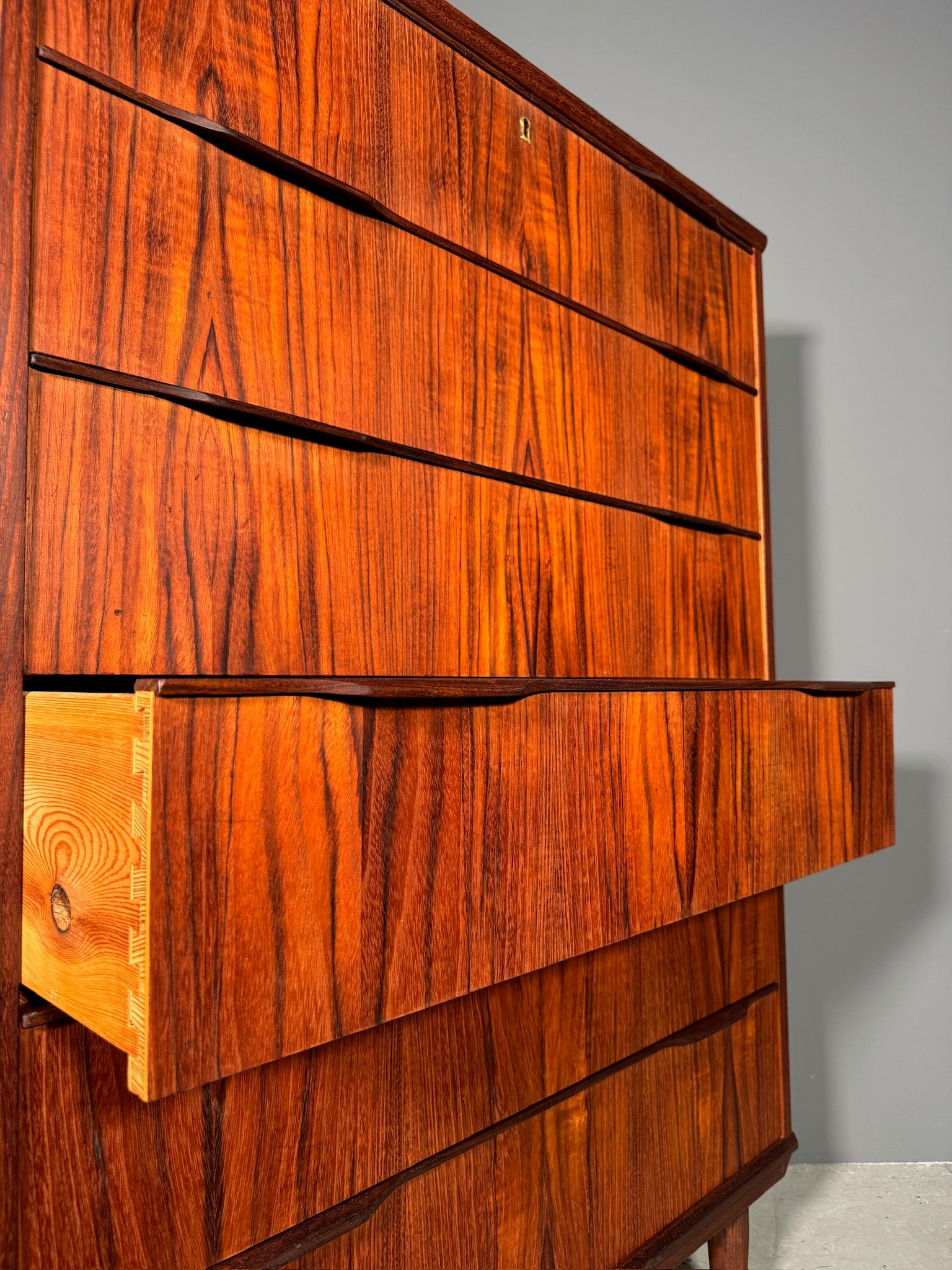 Cassettiera danese in teak