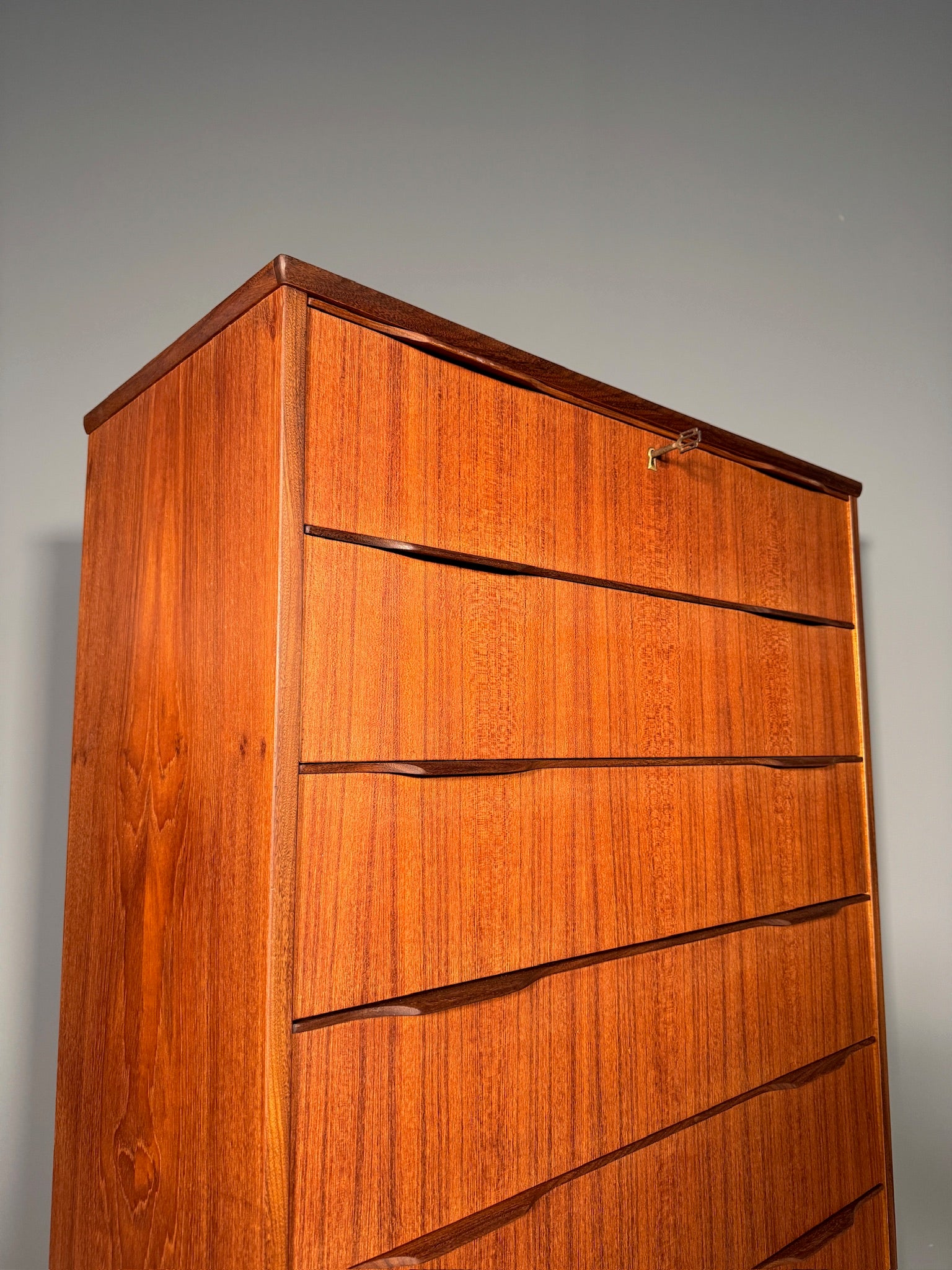 Cassettiera danese in teak