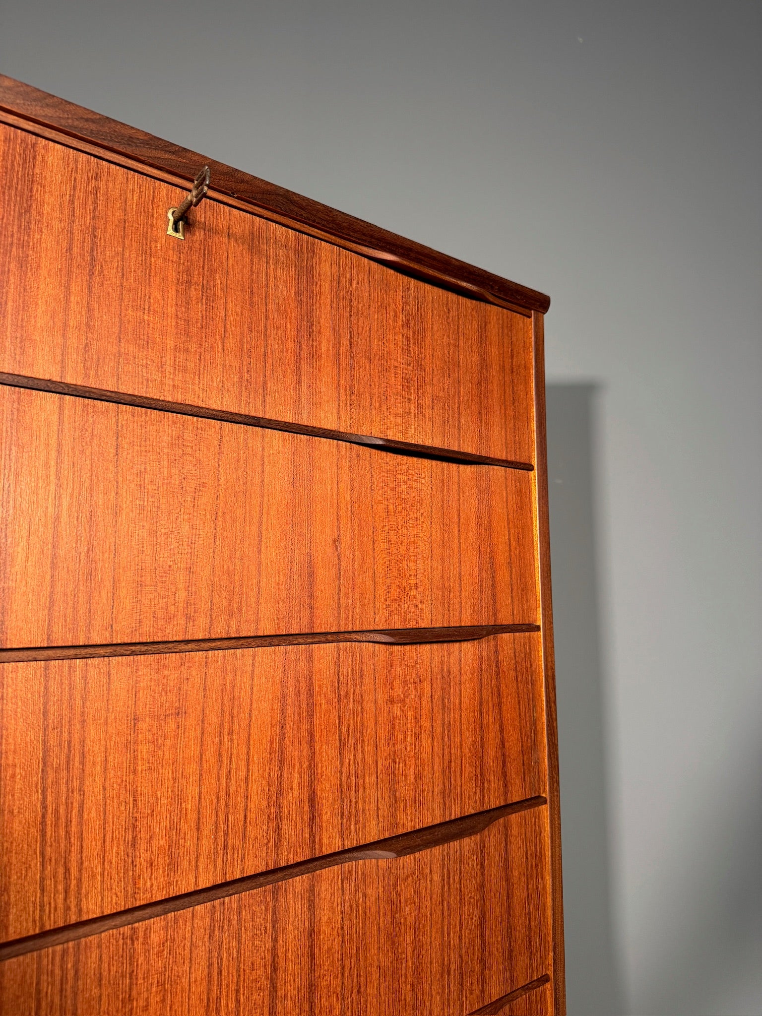 Cassettiera danese in teak