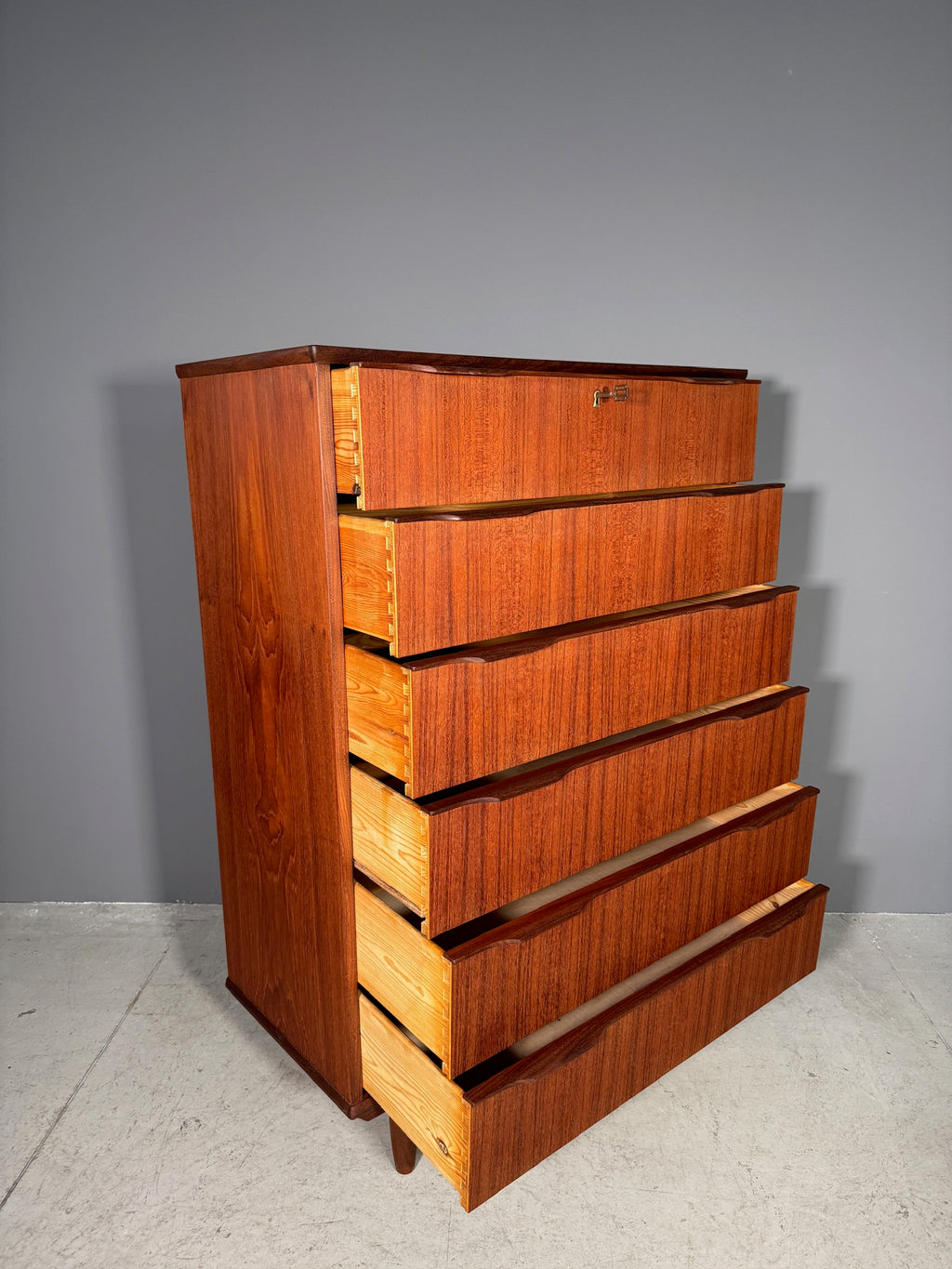 Cassettiera danese in teak