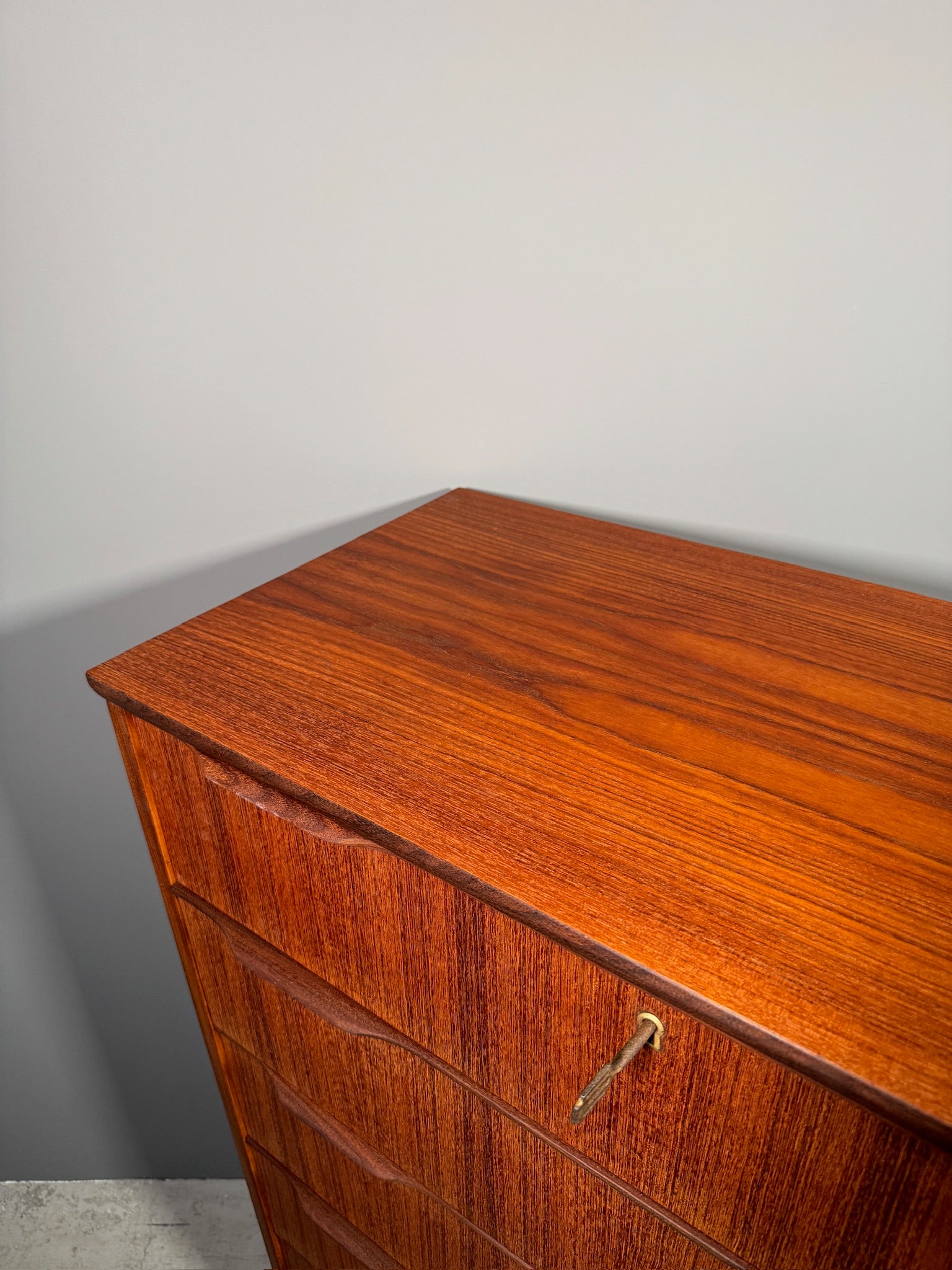 Cassettiera danese in teak
