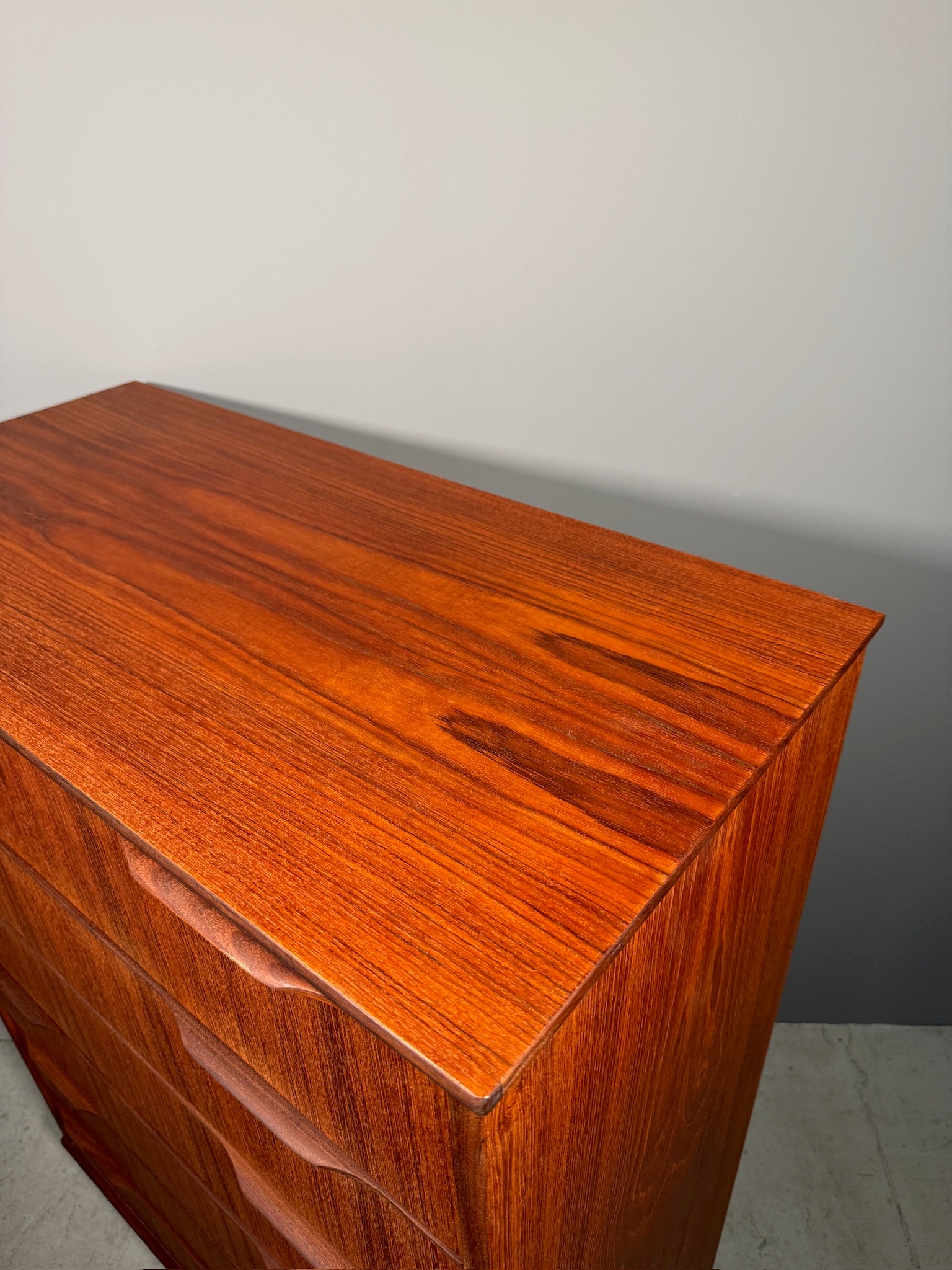 Cassettiera danese in teak