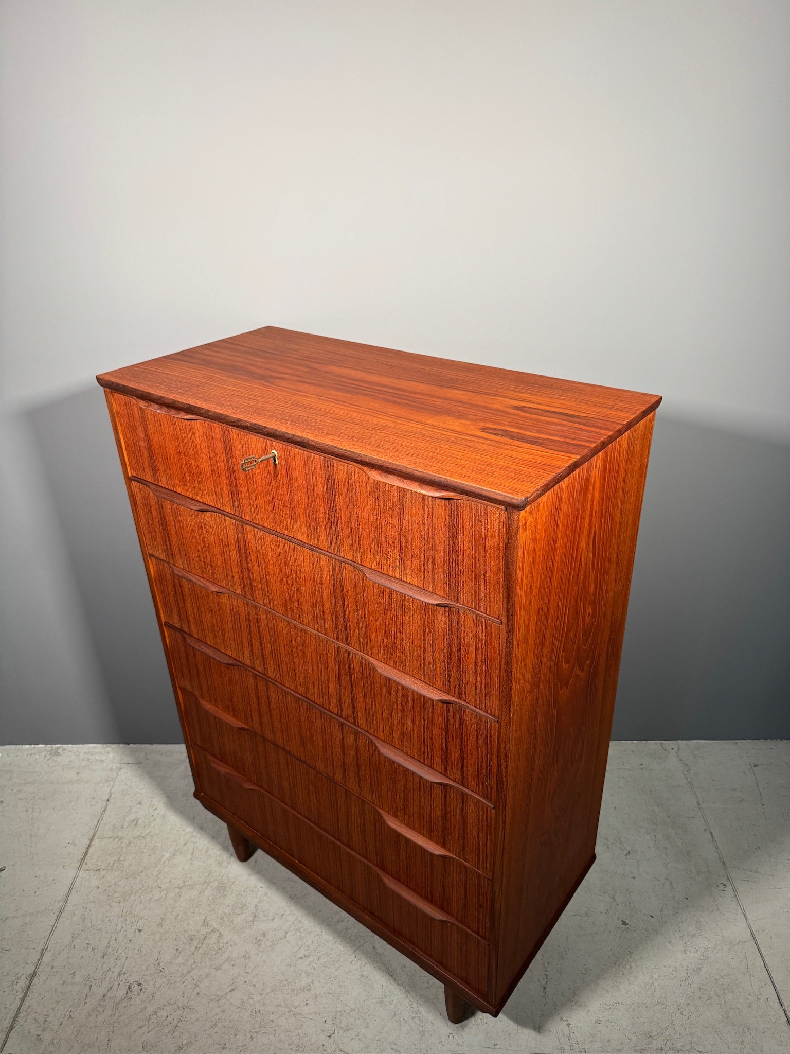 Cassettiera danese in teak