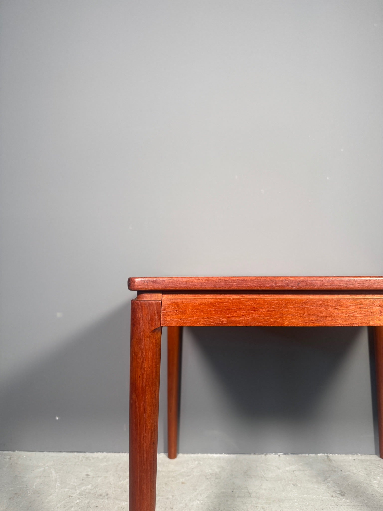Tavolino in teak anni 60