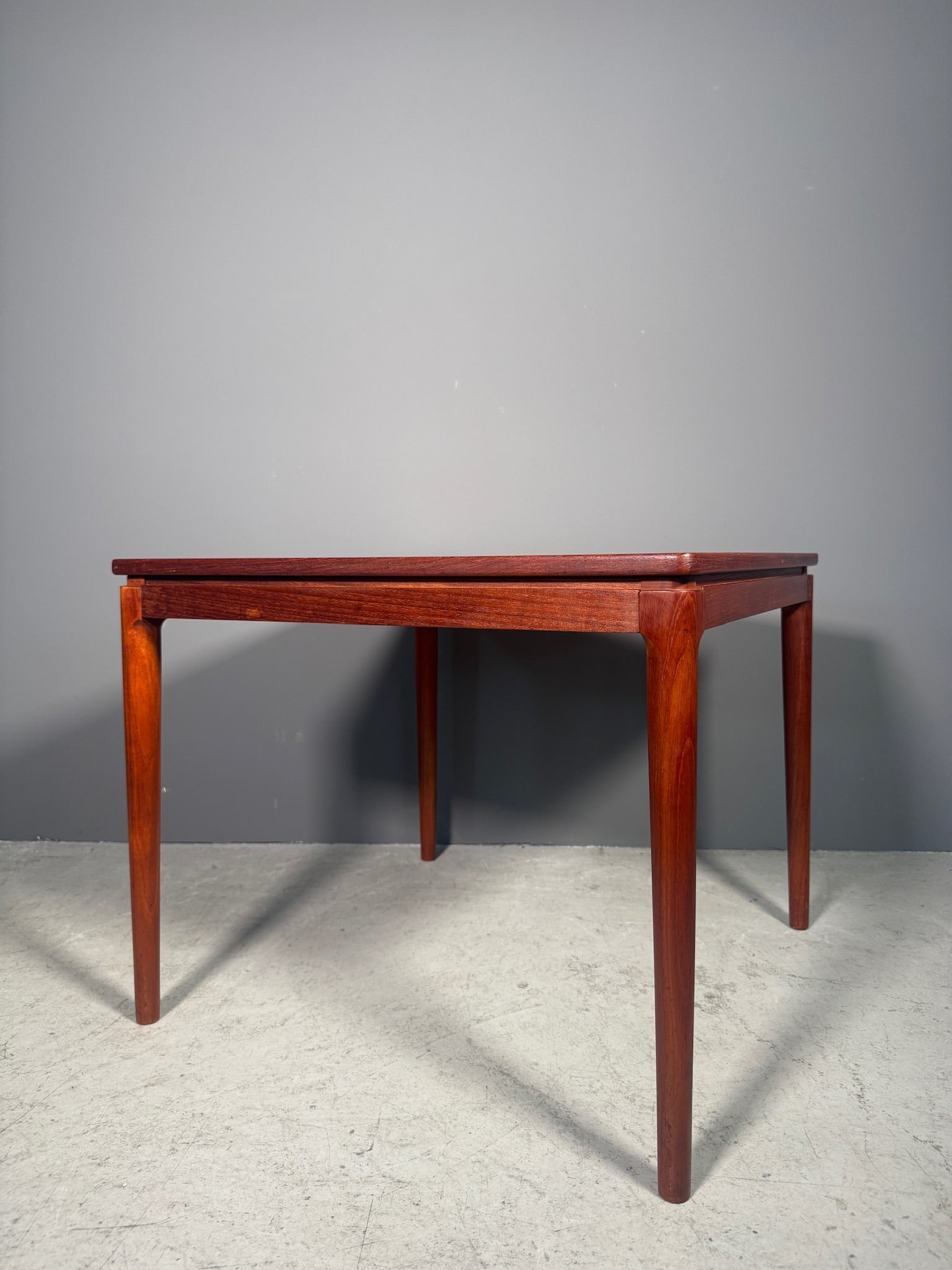 Tavolino in teak anni 60