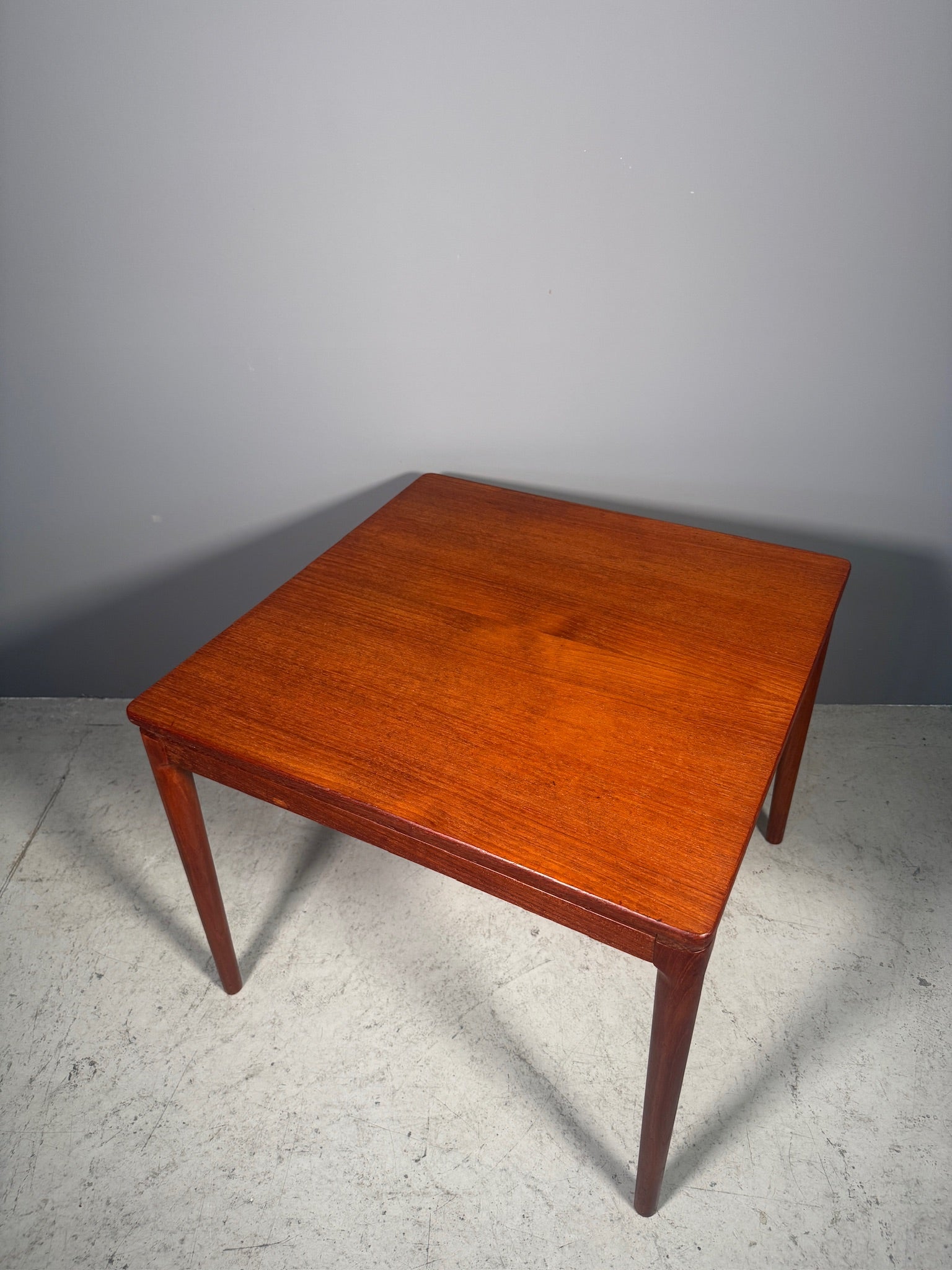 Tavolino in teak anni 60