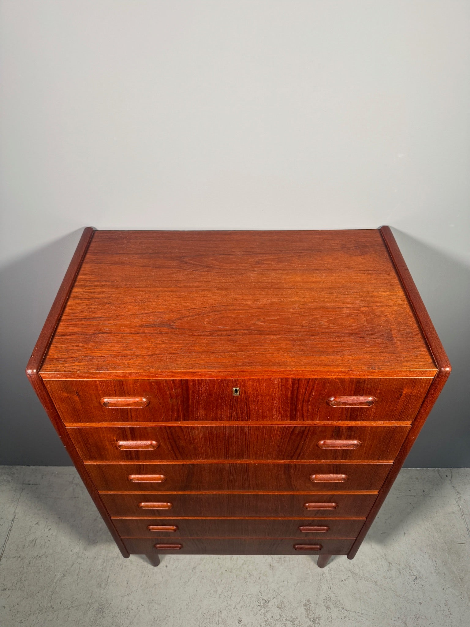 Cassettiera in teak anni 70