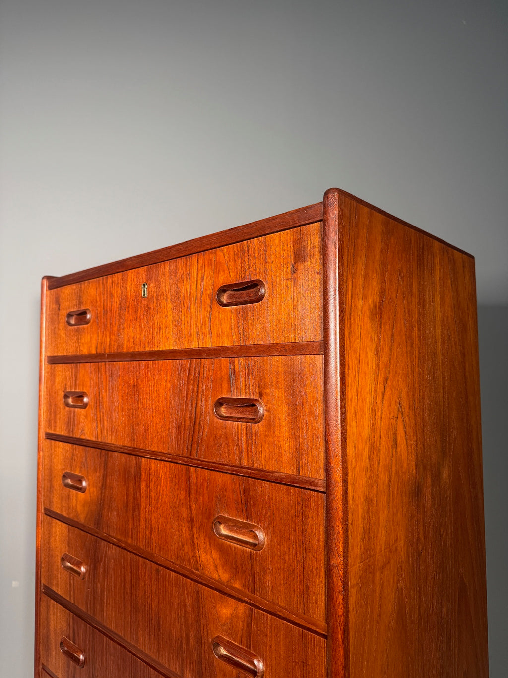 Cassettiera in teak anni 70