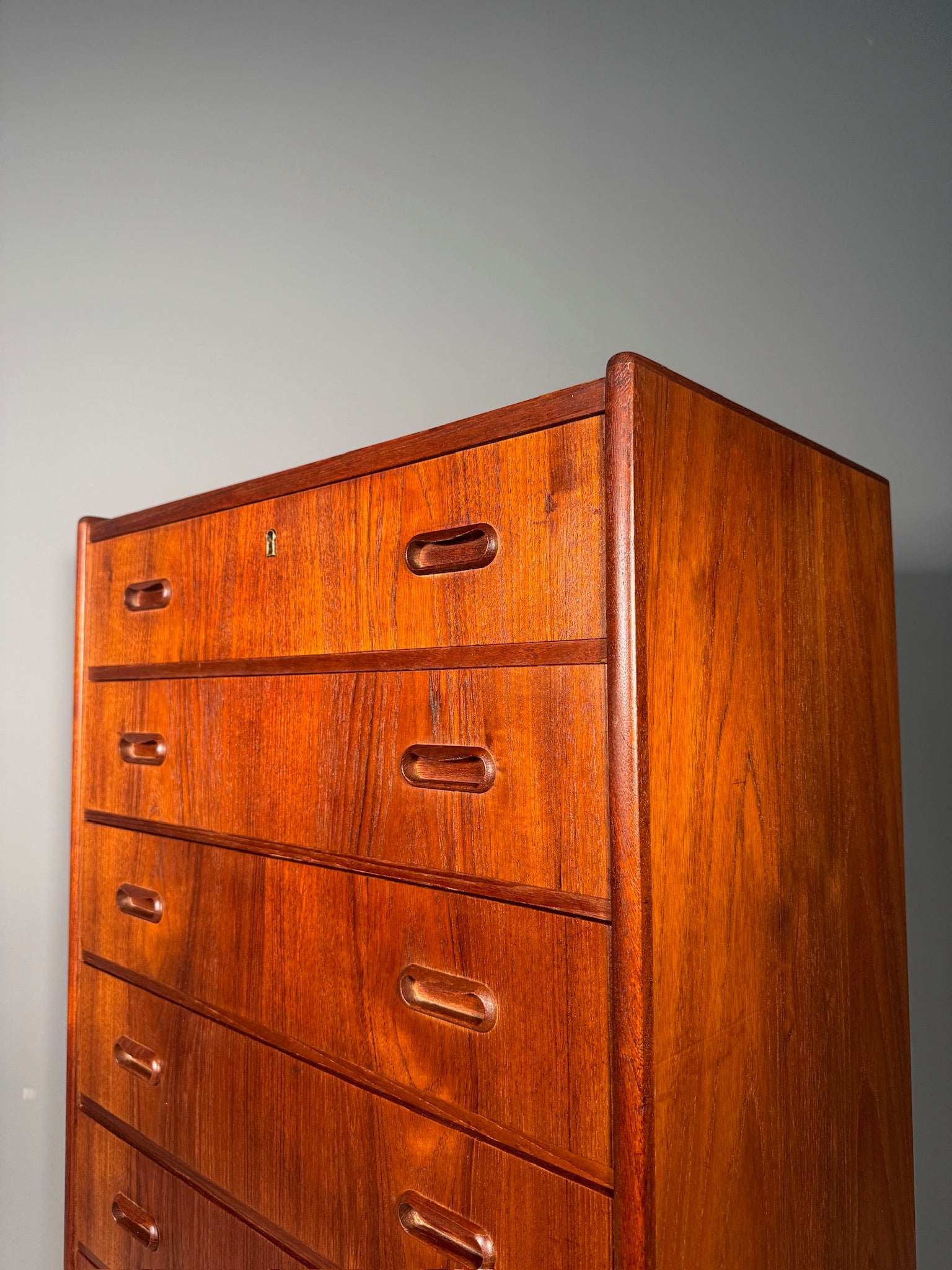Cassettiera in teak anni 70