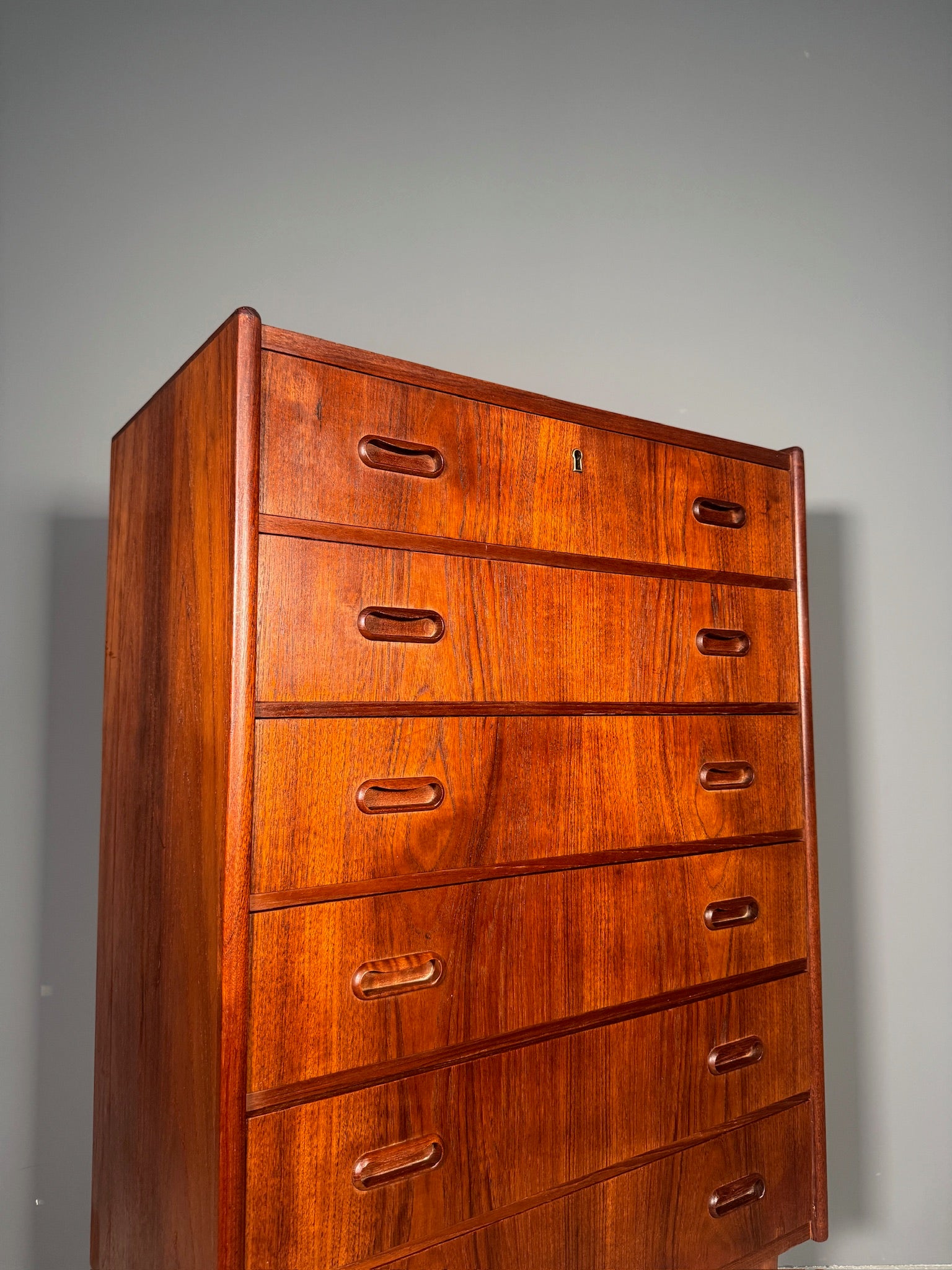 Cassettiera in teak anni 70